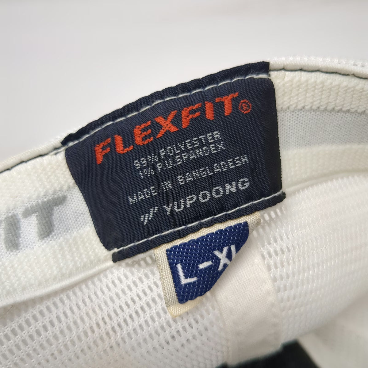 Flexfit Yupoong Baseball Cap Black White XL Mesh Back Stretch Rifle Patch Hat