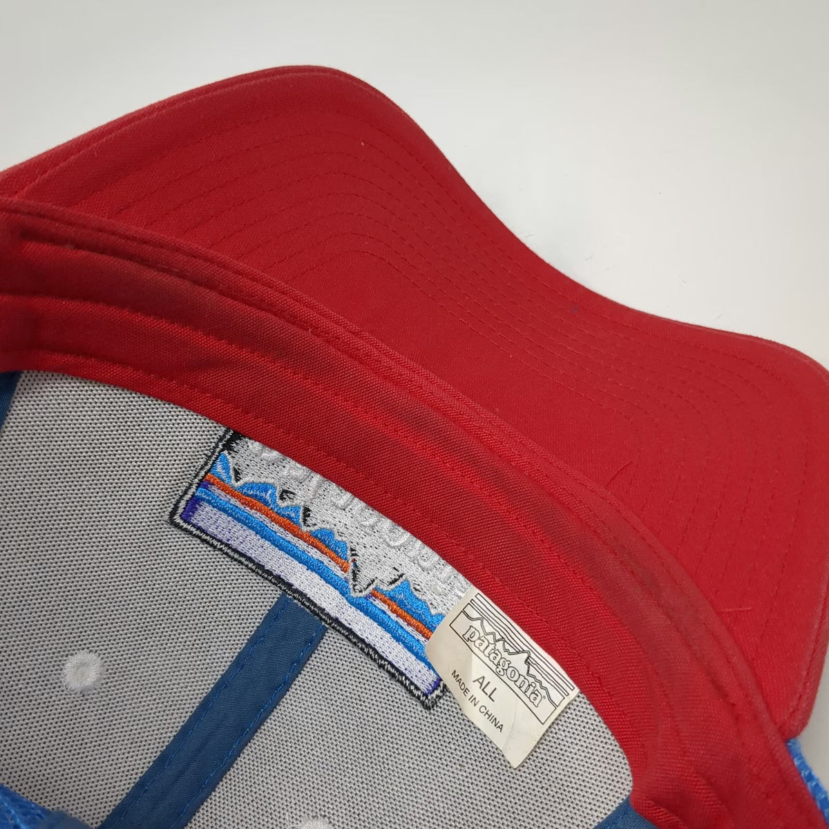 Patagonia Trucker Hat White Red Blue One Size Mesh Snapback Fitz Roy Mountain