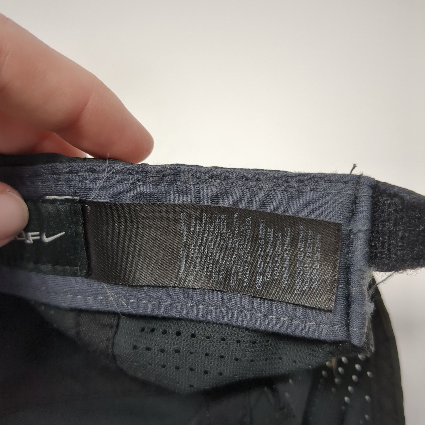 Nike Golf Strapback Hat Black Embroidered Logo Adjustable One Size