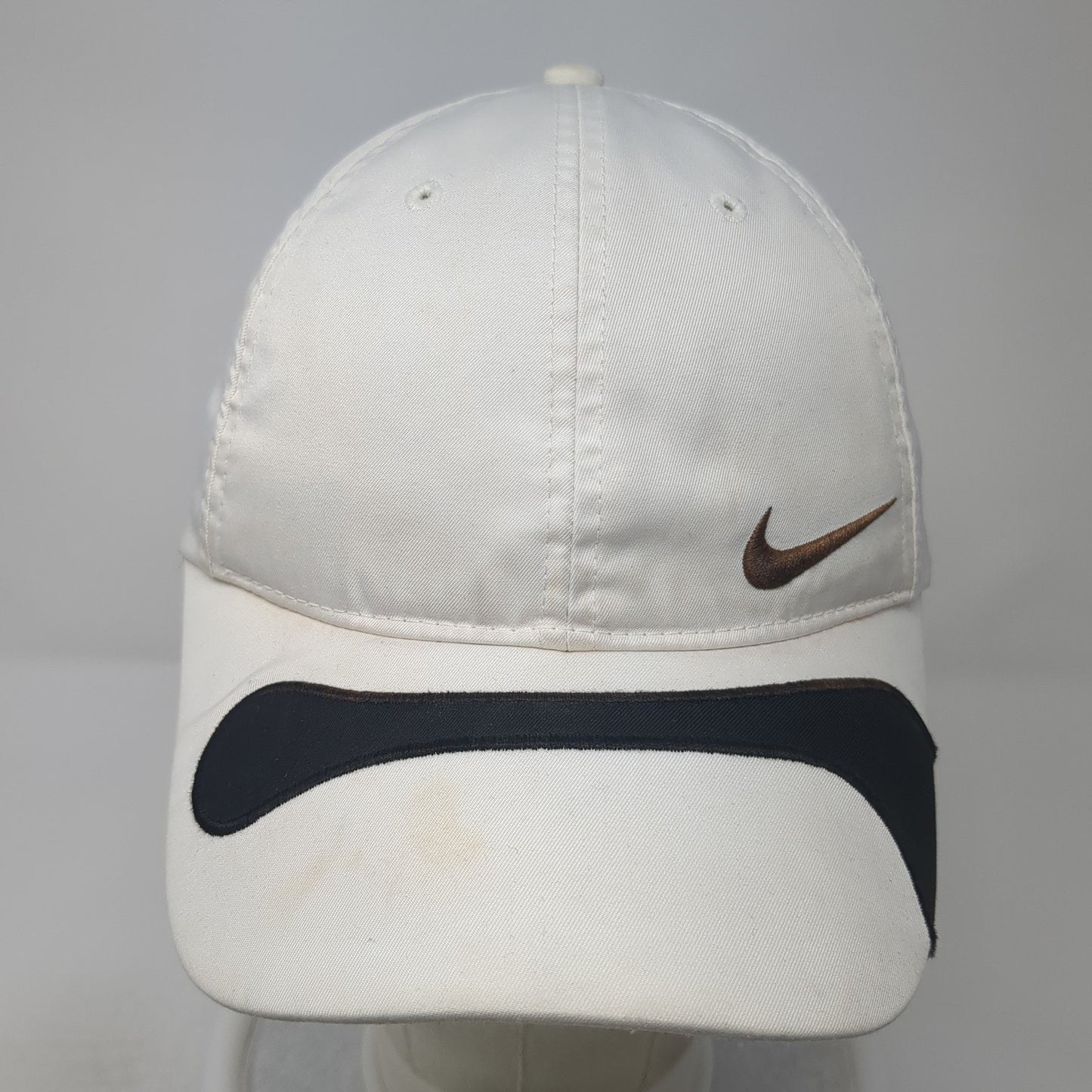 Nike Golf Strapback Baseball Cap White One Size Adjustable Embroidered Swoosh