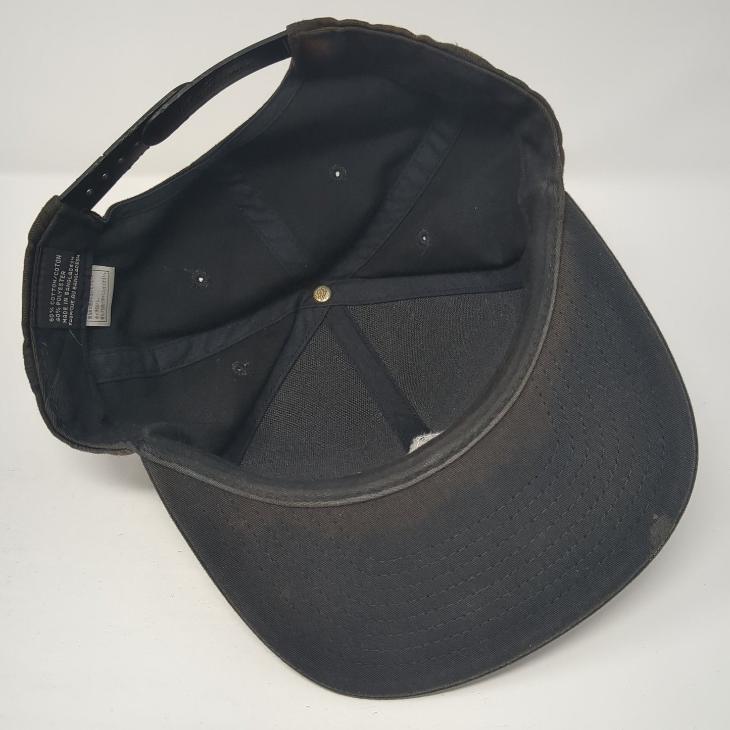 Volcom Snapback Hat Black One Size Adjustable Embroidered Vented Holes 6 Panel