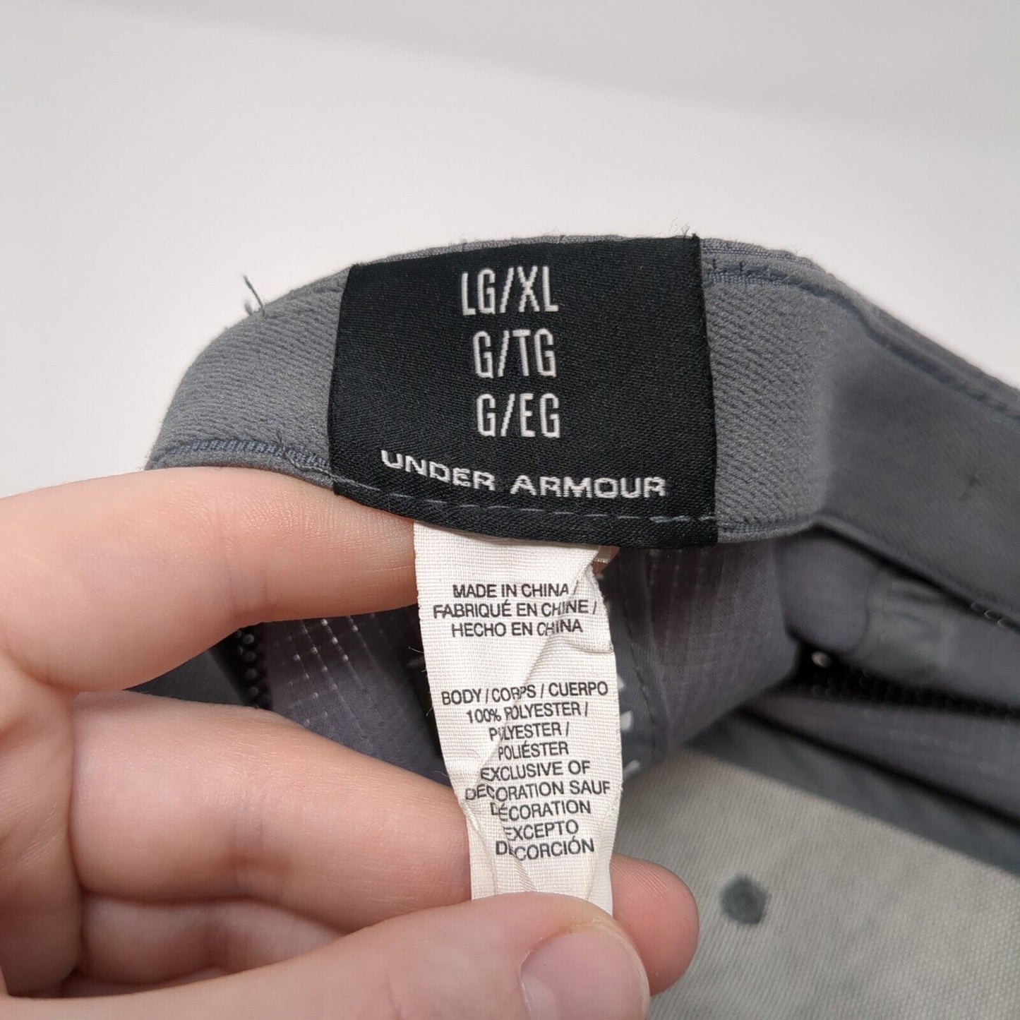 Under Armour Fitted Hat Gray L/XL Lightweight Embroidered 6 Panel Polyester