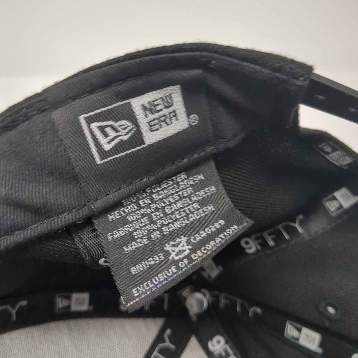 New Era Snapback Hat Black One Size Embroidered Logo Solid Adjustable