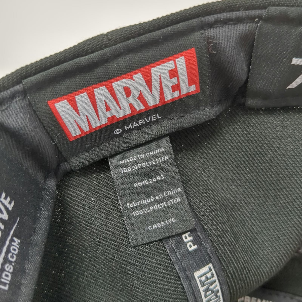 Marvel Spider-Man Black 7 3/8 Snapback Hat Side Patch Enamel Pin Fitted Lids