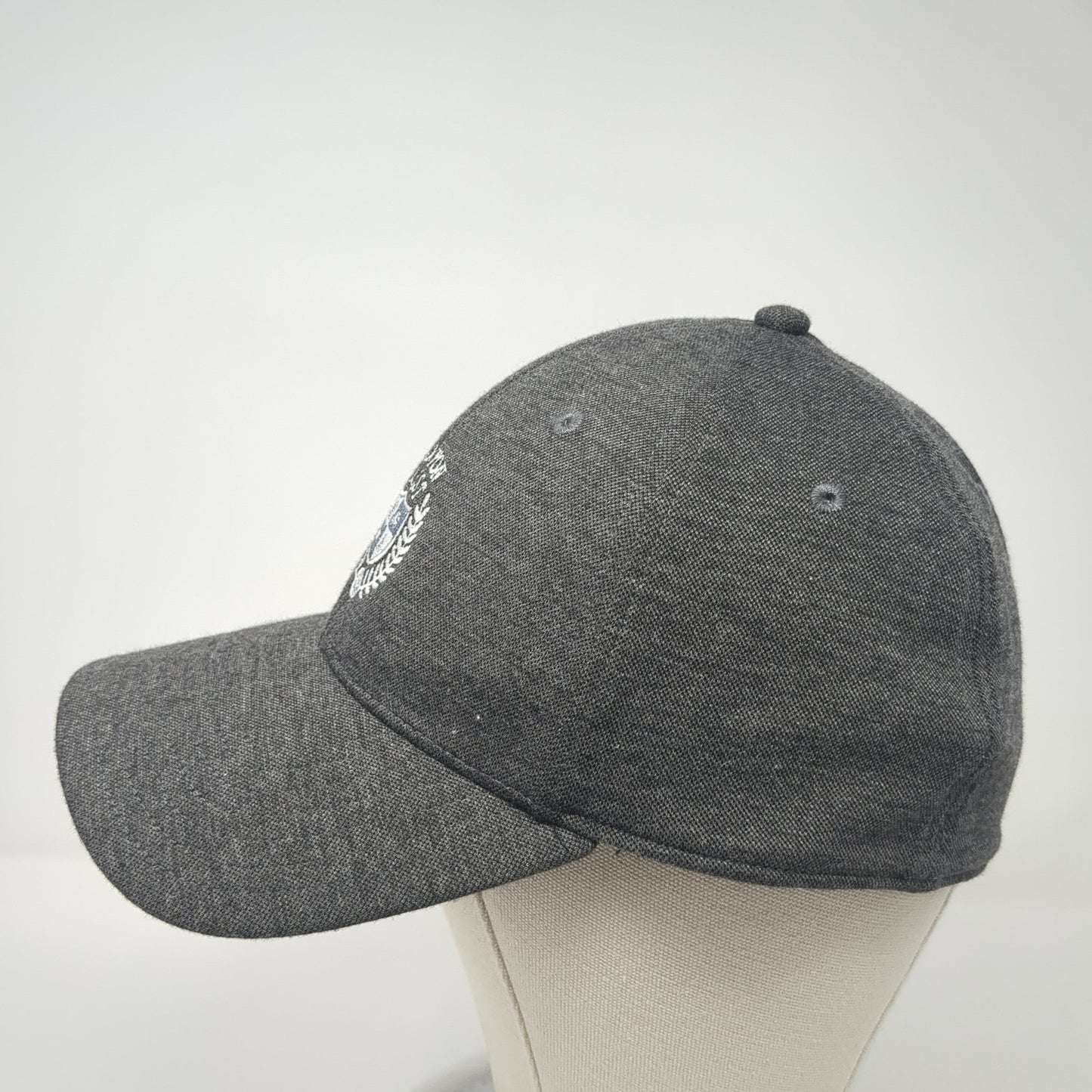 Canyon Crest Fitted Baseball Cap Gray XL Lightweight Embroidered TaylorMade