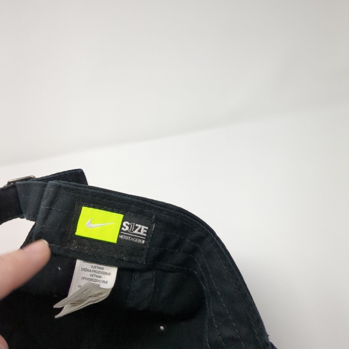 Nike Slideback Hat Black One Size Adjustable Embroidered Swoosh Heritage86