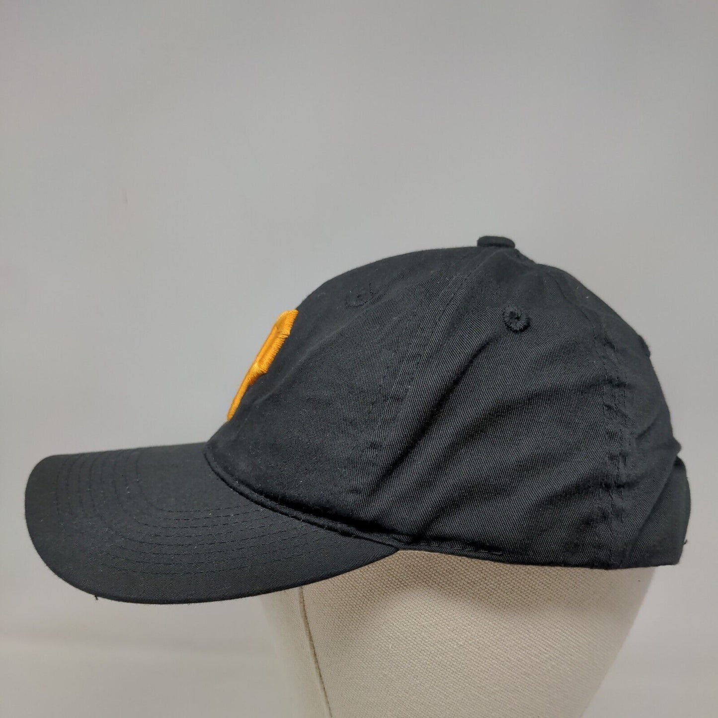 Outdoor Cap Men's Snapback Hat Black Size S-M Embroidered Pittsburgh Pirates MLB