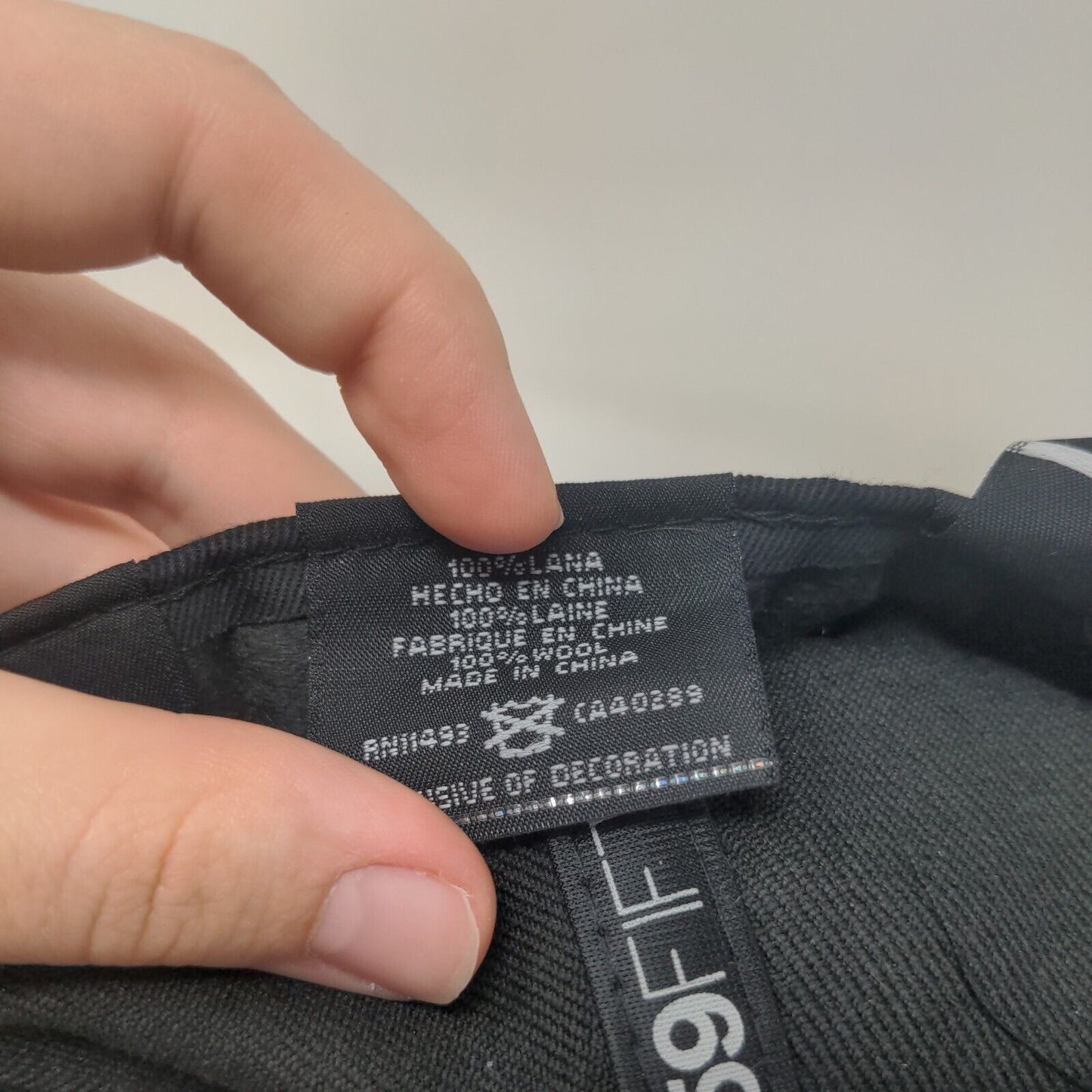 New Era Fitted Hat Cincinnati Reds Fitted Hat Size 7 1/4 Gold Black Embroidered