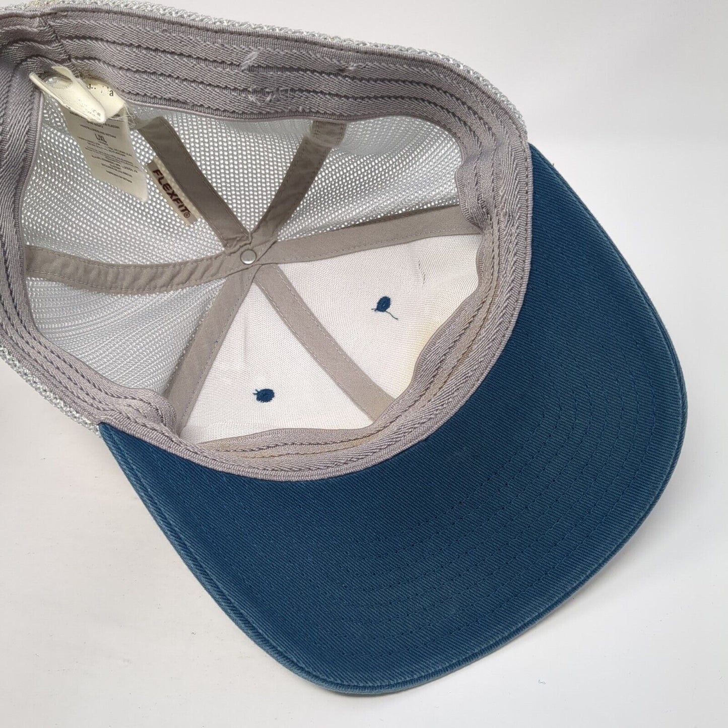 American Tree Flag Fitted Trucker Hat Blue L/XL Flexfit Mesh Back Columbia