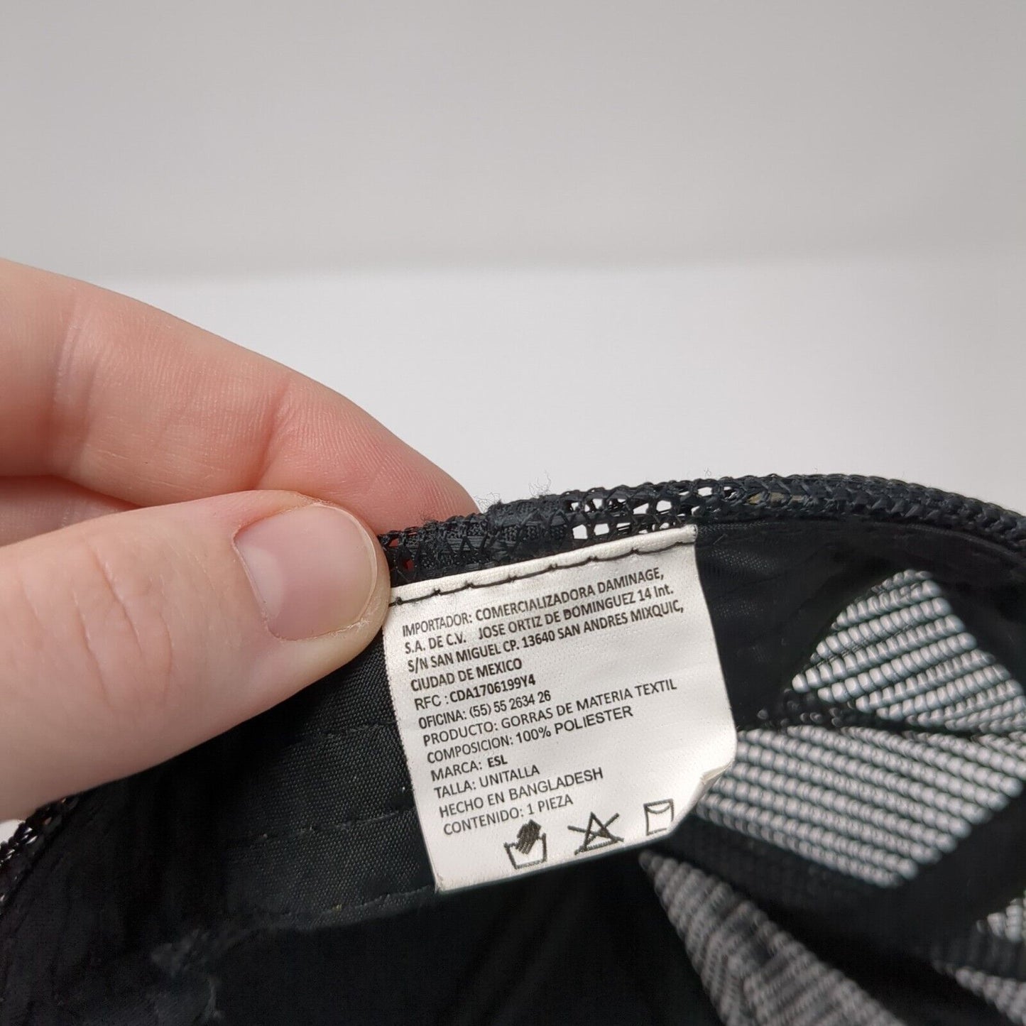 Unbranded Snapback Trucker Hat Black One Size Mesh Back Embroidered