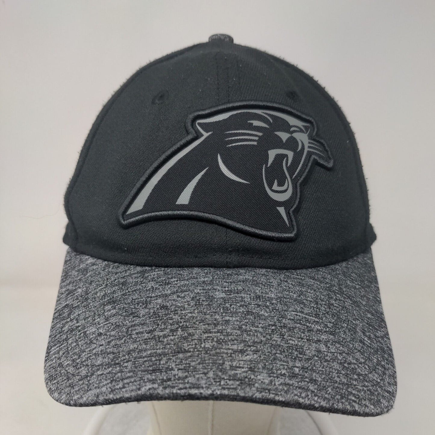 New Era Men's Fitted Hat Black S-M Embroidered Carolina Panthers Logo 39Thirty