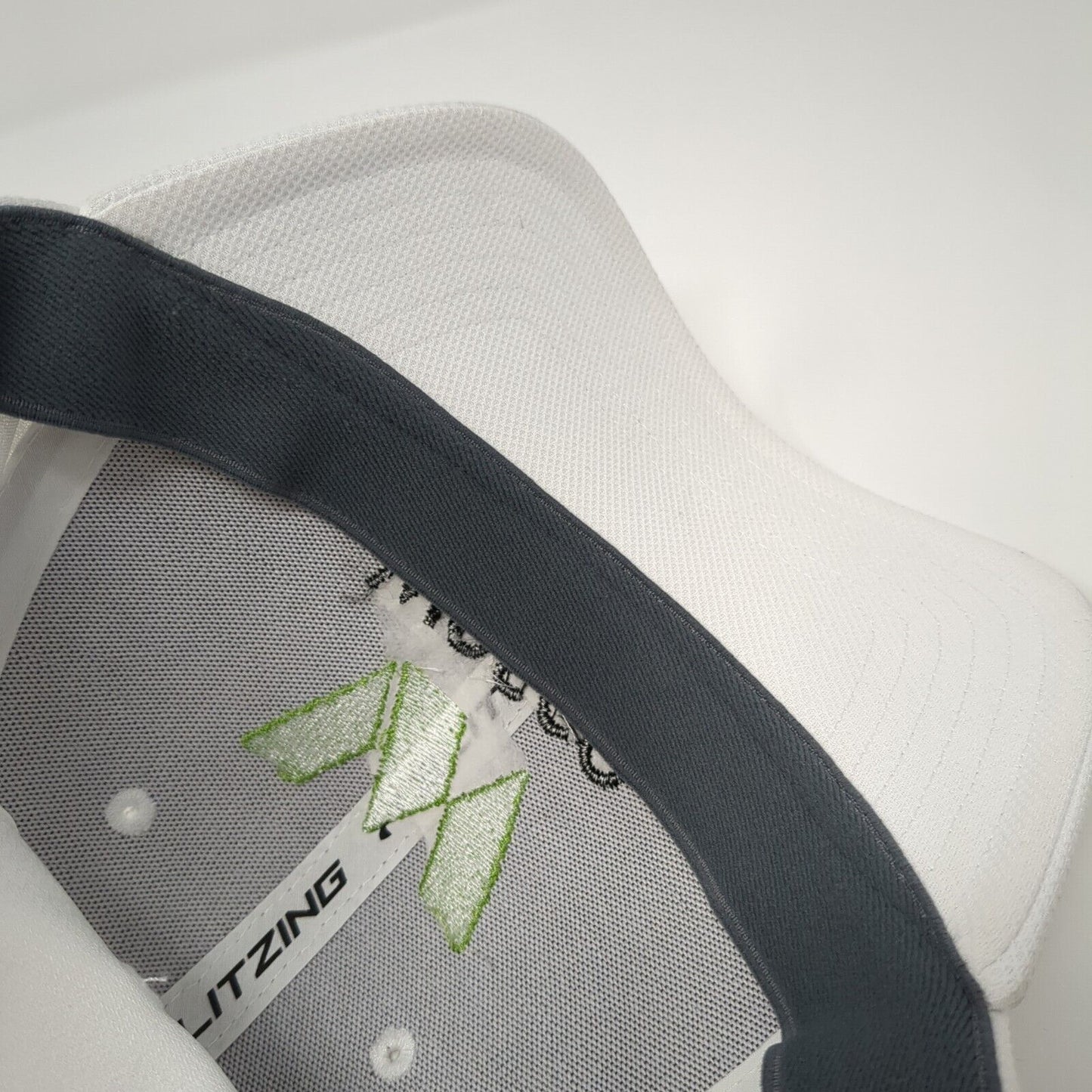 Wesco Fitted Hat White L/XL Embroidered Logo Under Armour Blitzing