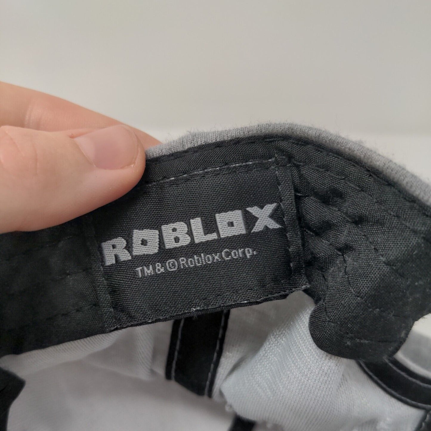 Roblox Patch Snapback Hat Gray Youth OSFM Adjustable Colorblock