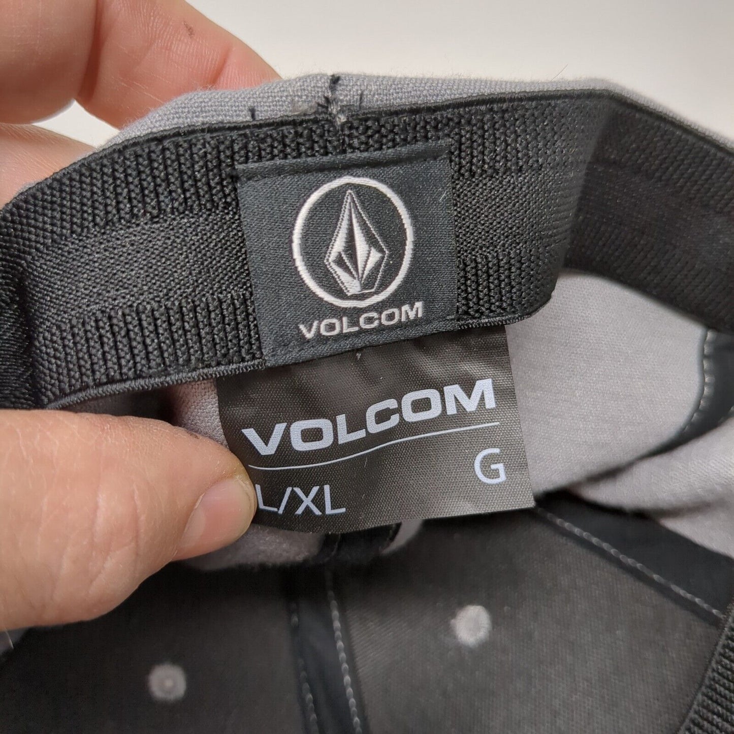 Volcom Stone Patch Fitted Hat Gray L/XL Solid 6 Panel Vent Holes