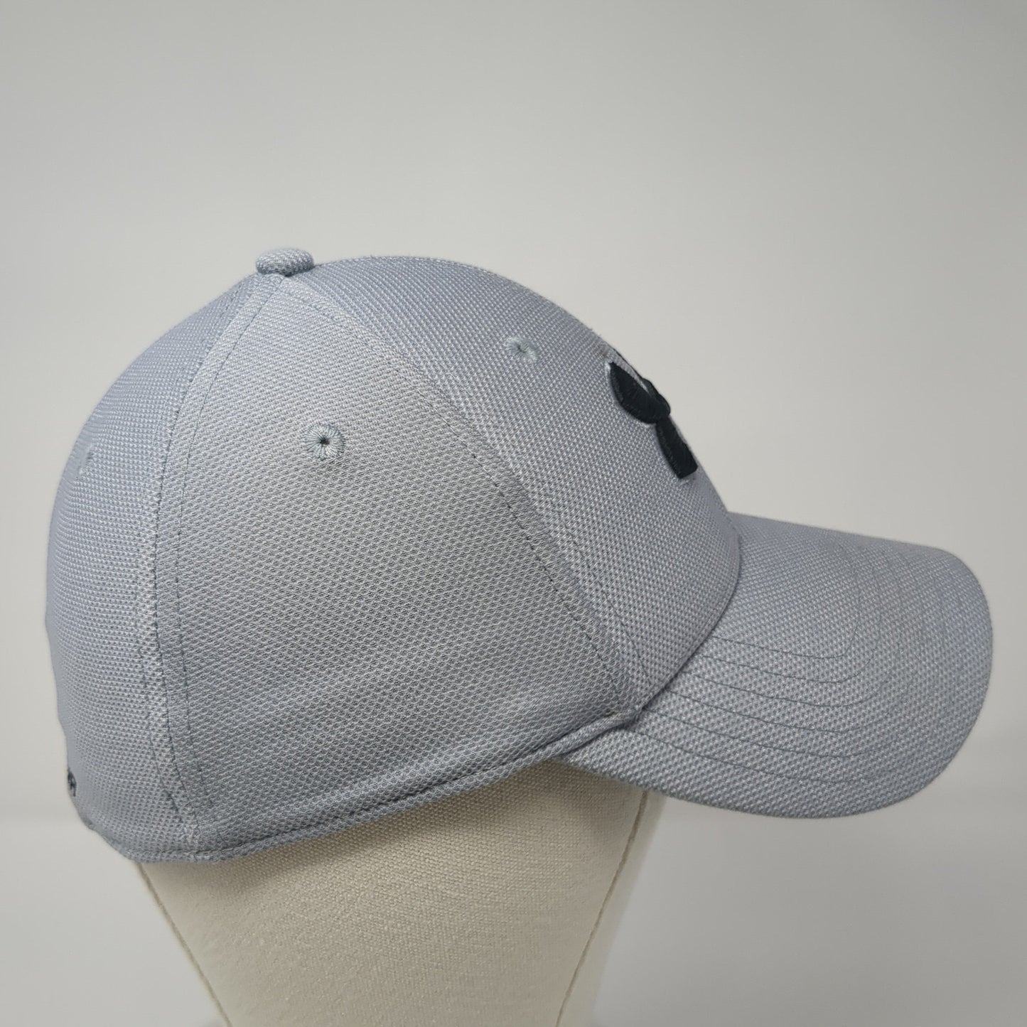 Under Armour Fitted Baseball Cap Gray Large Lightweight Embroidered 6 Panel