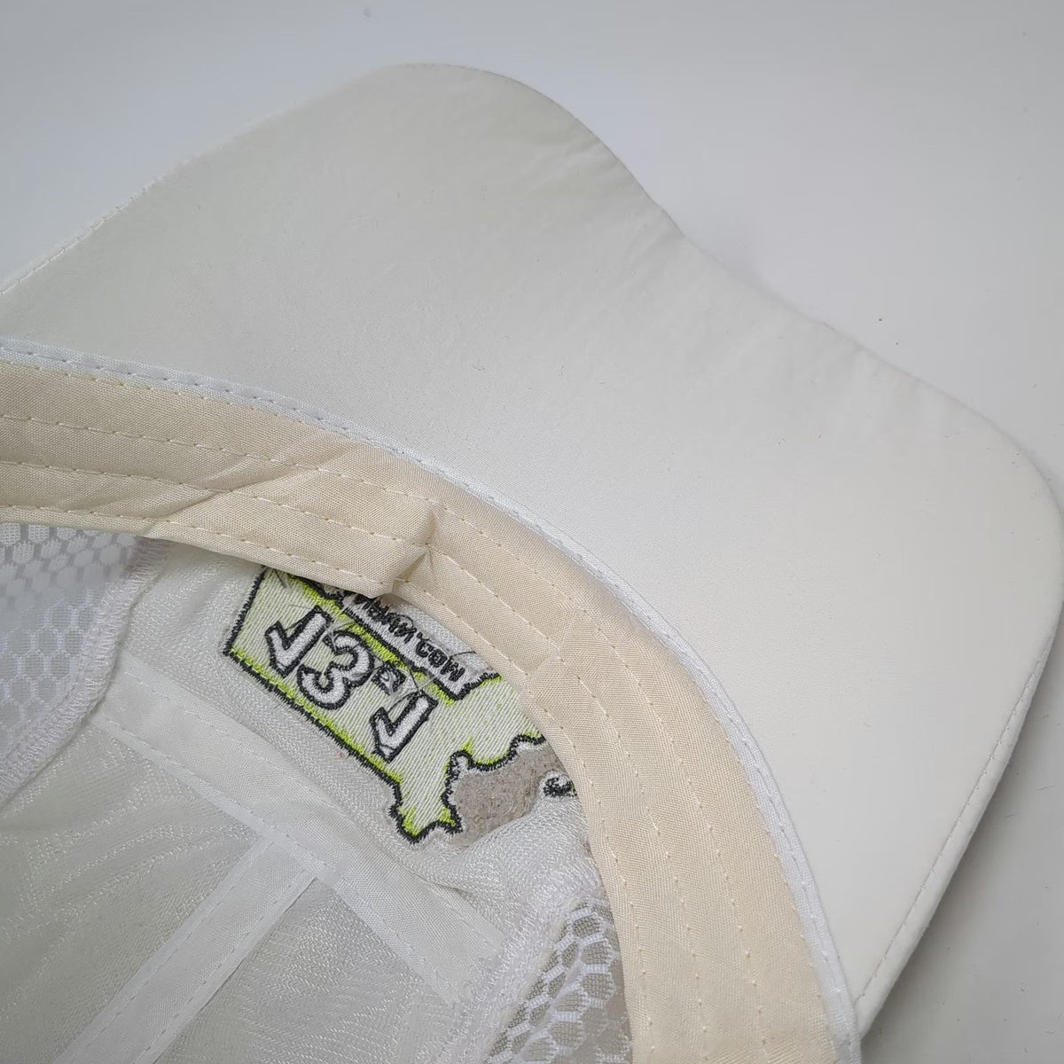 White One Size Baseball Cap Hat 13.1 Finisher Massachusetts Yukanrun Mesh Back
