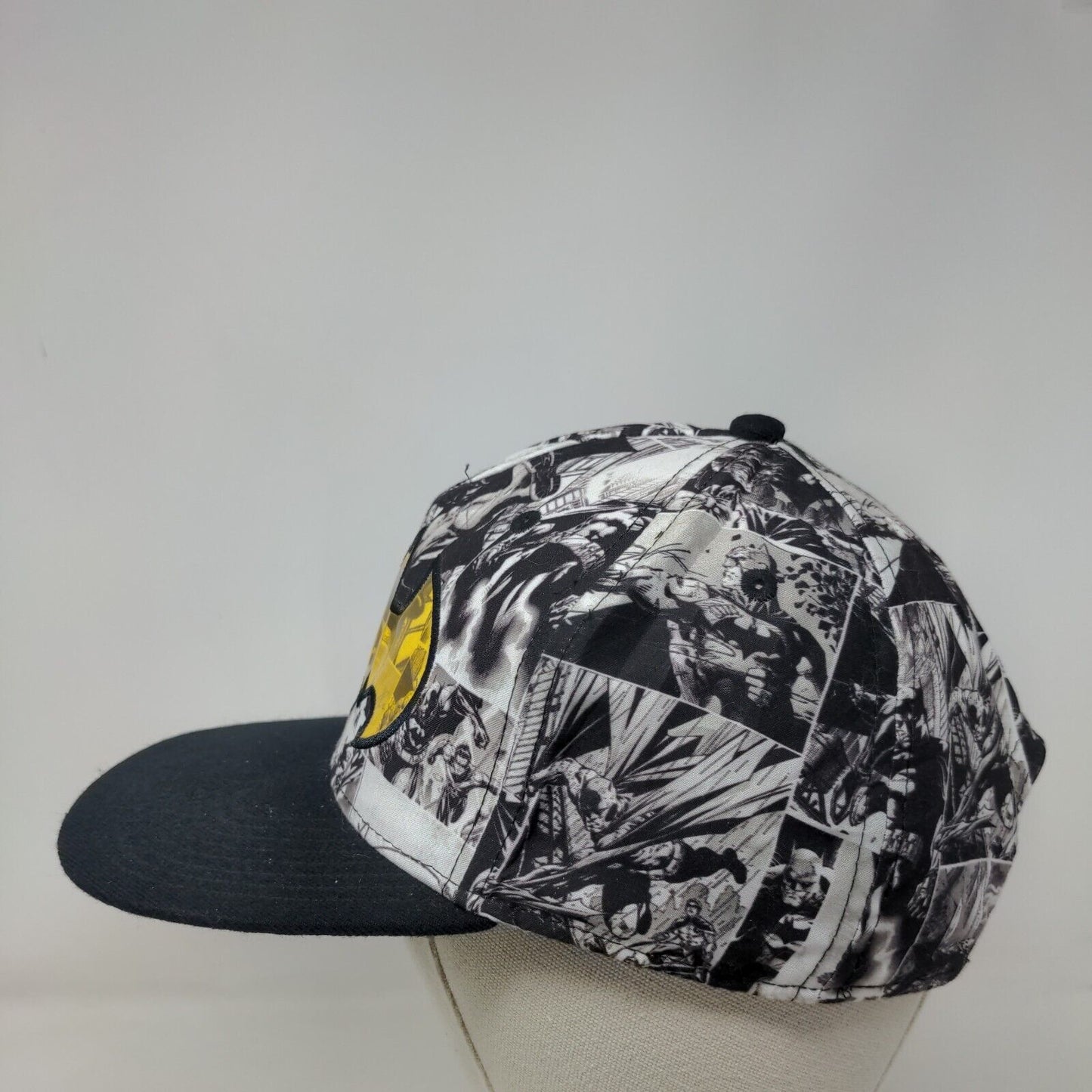 Batman Snapback Hat Multicolor OSFM Adjustable Embroidered 6 Panel DC Comics