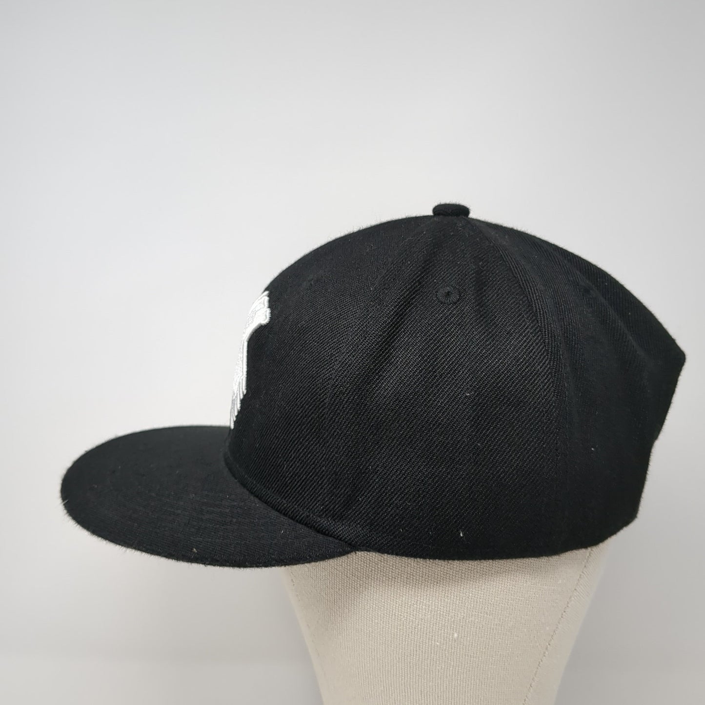 X Snapback Hat Black One Size Adjustable Embroidered 6 Panel Quanhaigou
