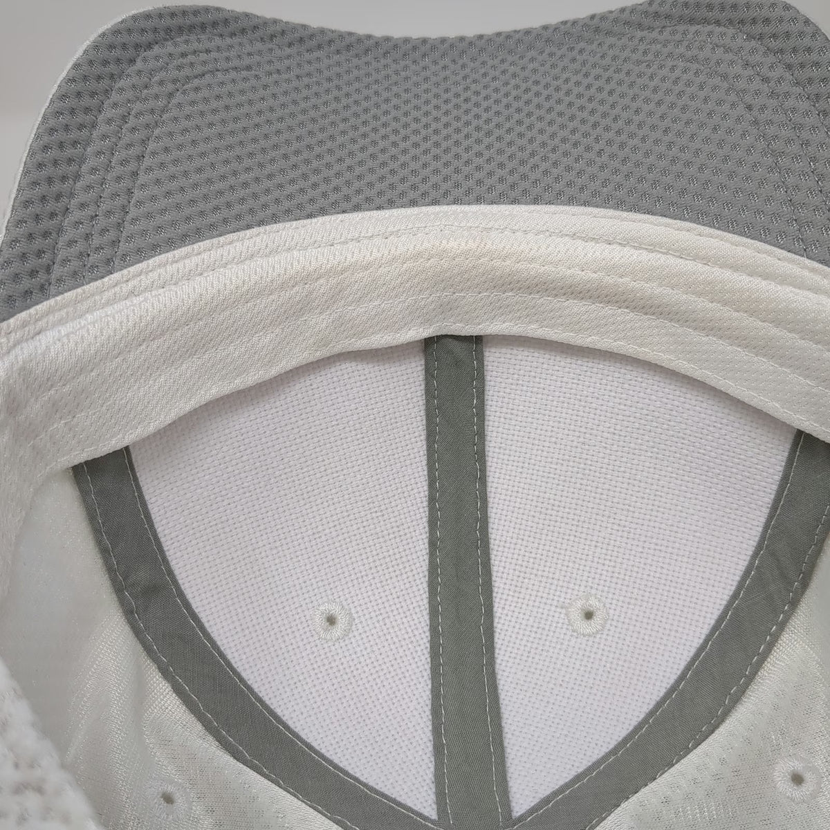 Reebok Baseball Cap White One Size Mesh Textured Adjustable Slideback Hat