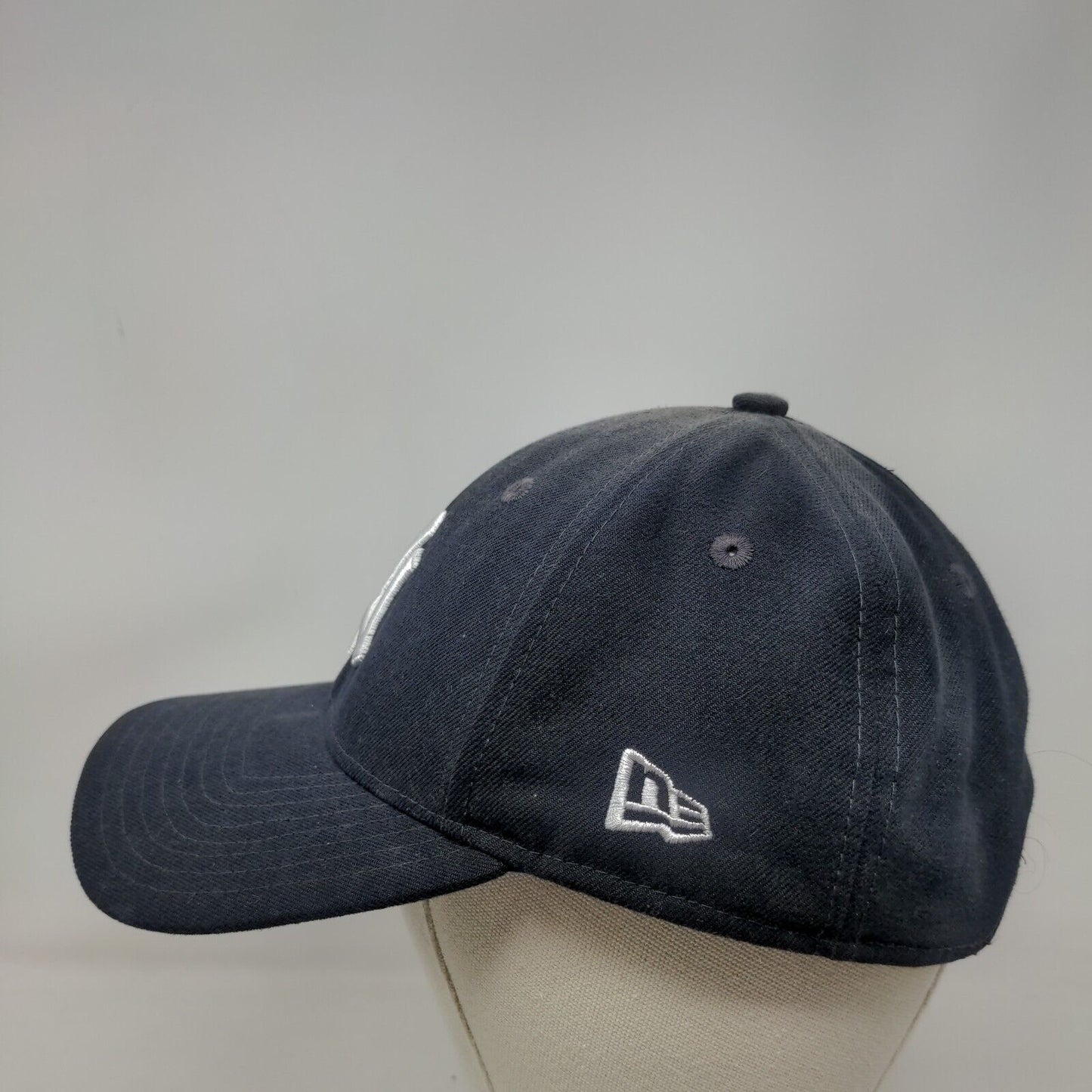 New York Yankees Strapback Hat Blue New Era 9Forty Embroidered Logo MLB