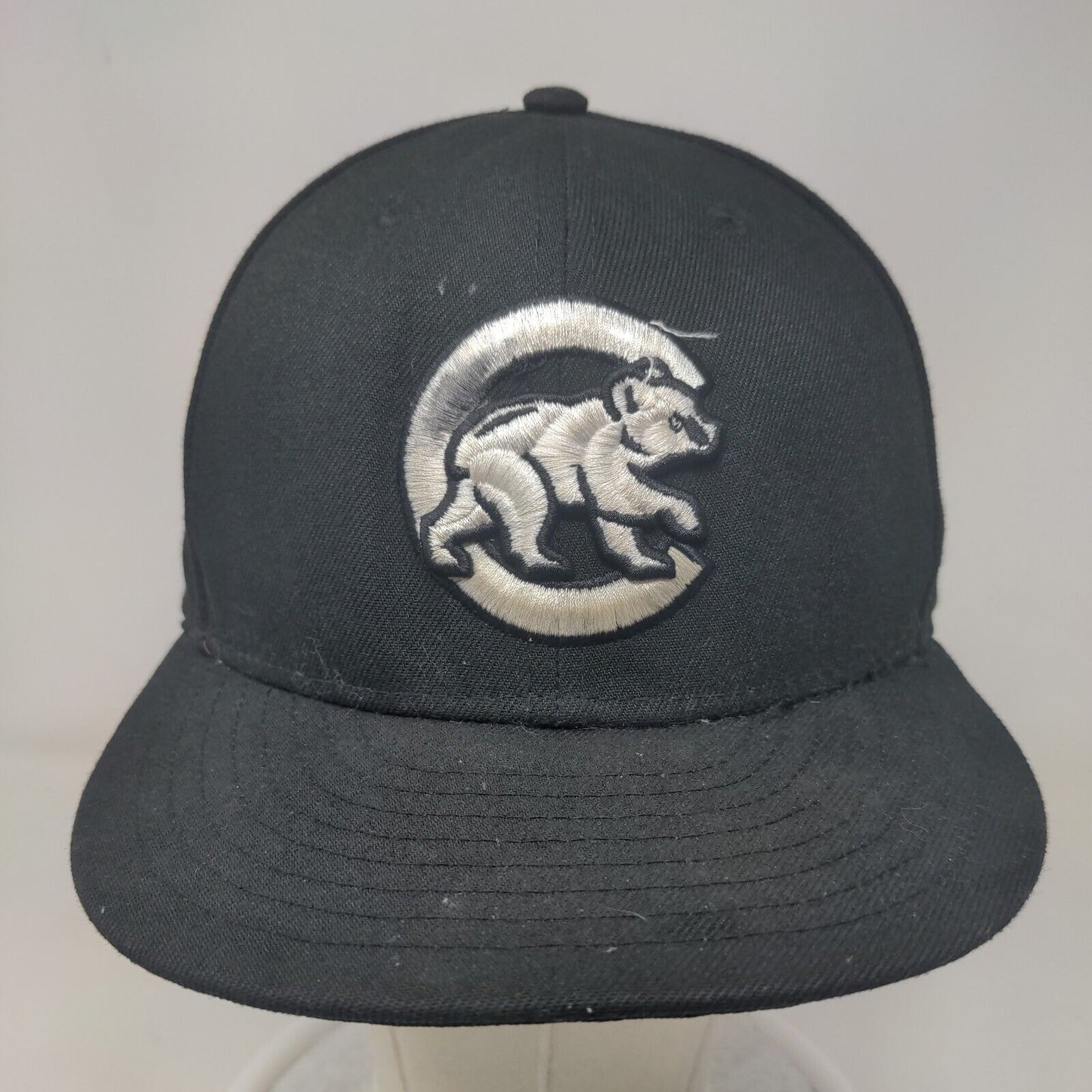 New Era Men's Fitted Hat Black 7 1/2 Embroidered Chicago Cubs Logo 59Fifty