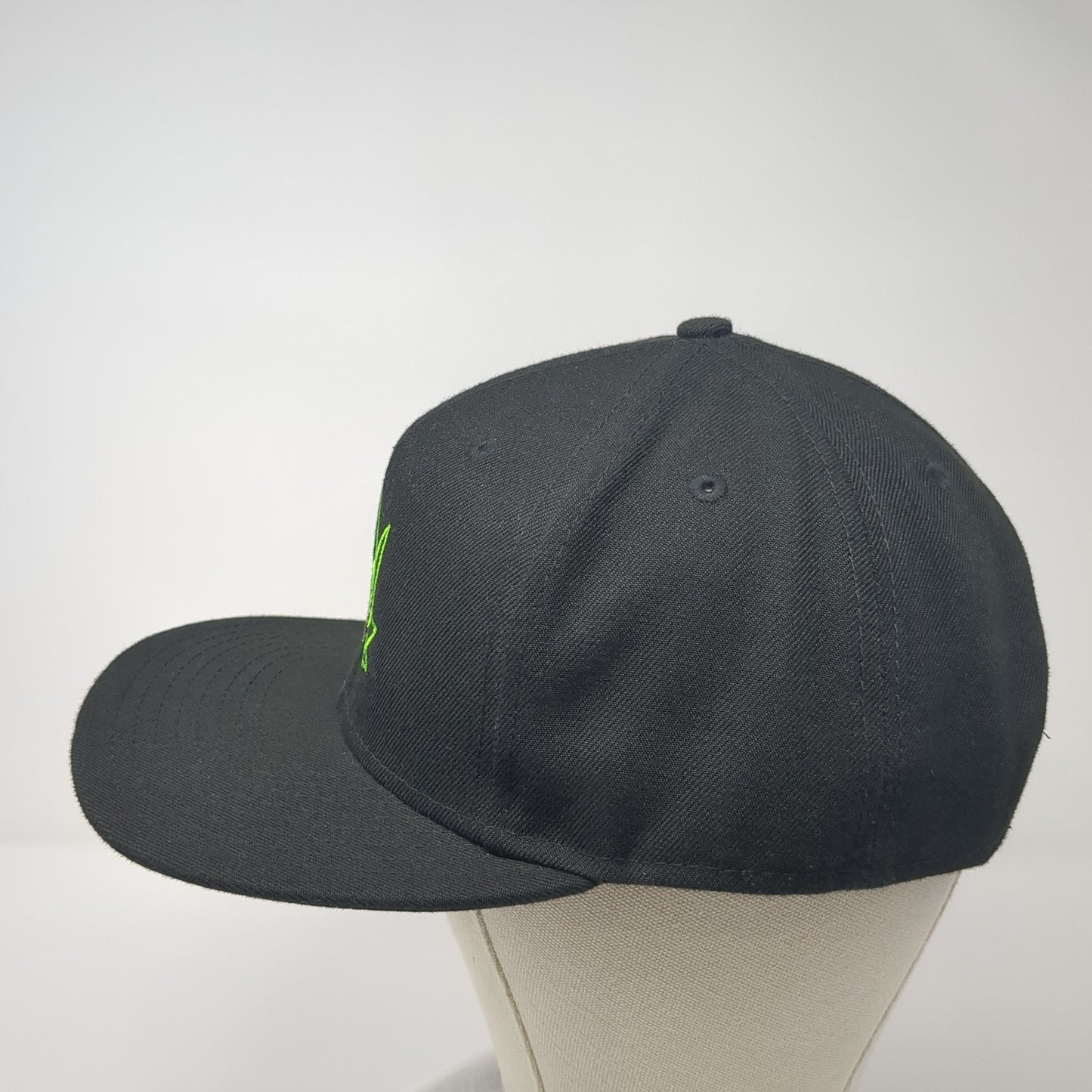 New Era Snapback Hat Black One Size Embroidered Logo Solid Adjustable