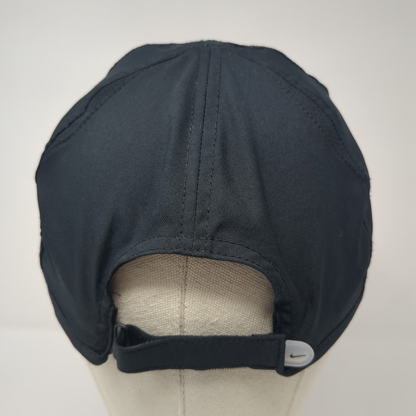 Nike Swoosh Strapback Hat Black One Size Embroidered Logo Featherlight