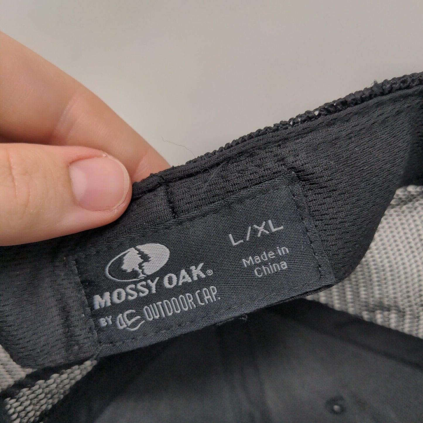 Mossy Oak Fitted Mesh Back Trucker Hat Camo Large/XL Outdoor Cap