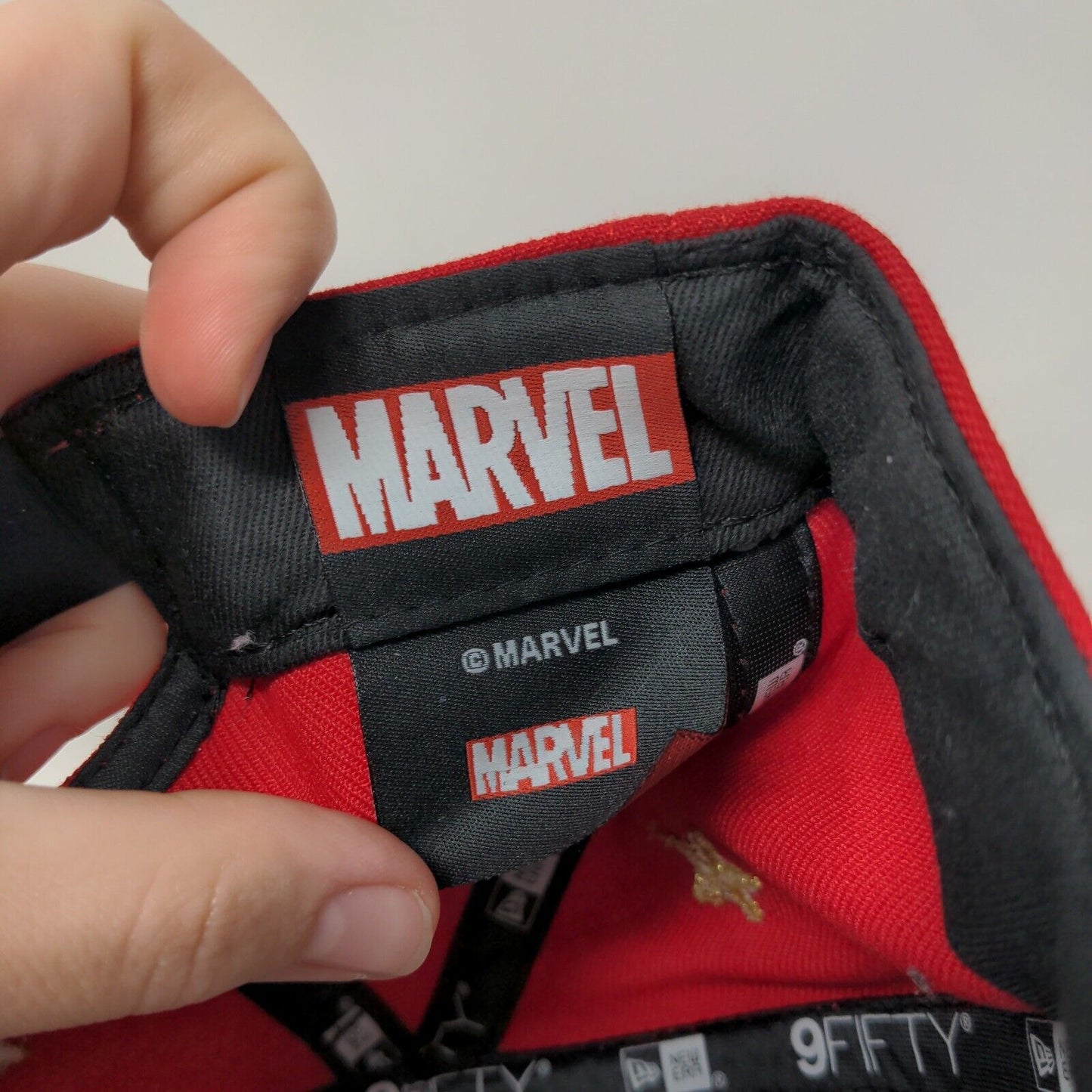 Captain Marvel Snapback Hat Multicolor OSFM Embroidered Logo 9Fifty New Era