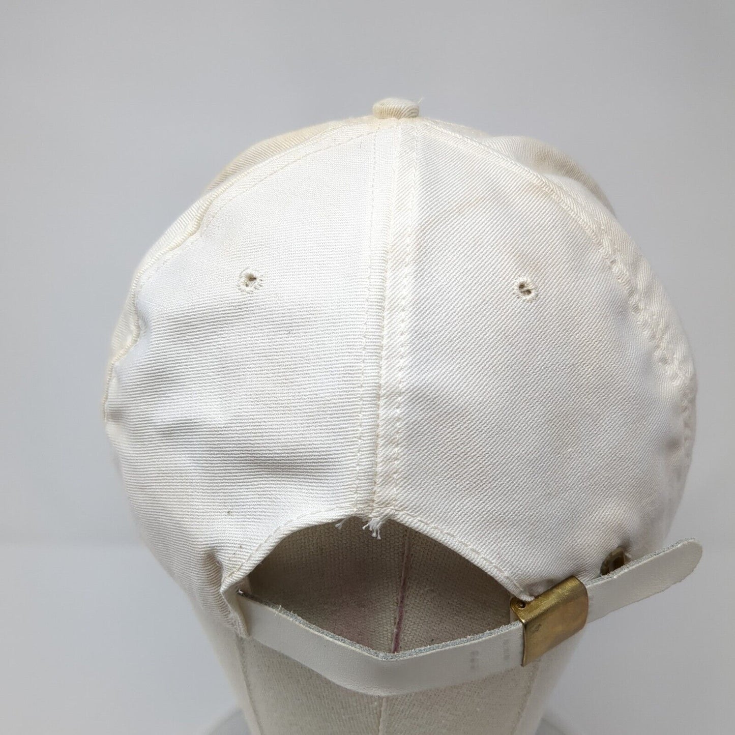Cavender Olds Confidence Slideback Hat White One Size Adjustable 6 Panel Rope