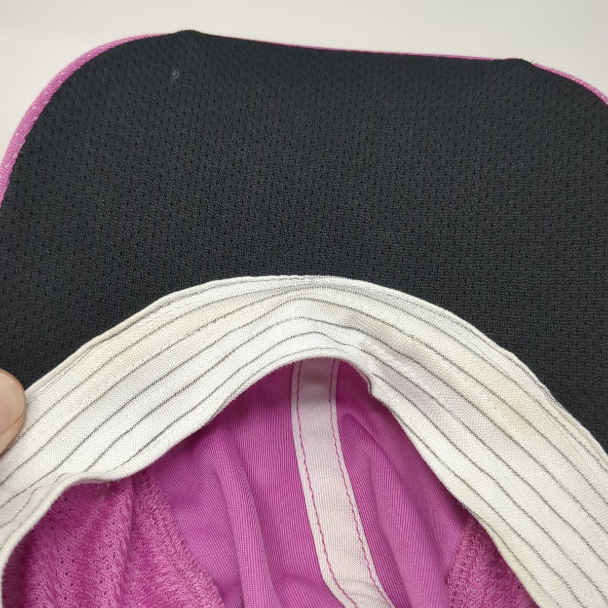 Brooks Pink Baseball Cap One Size Running Hat Mesh Side Panels Performance Fit