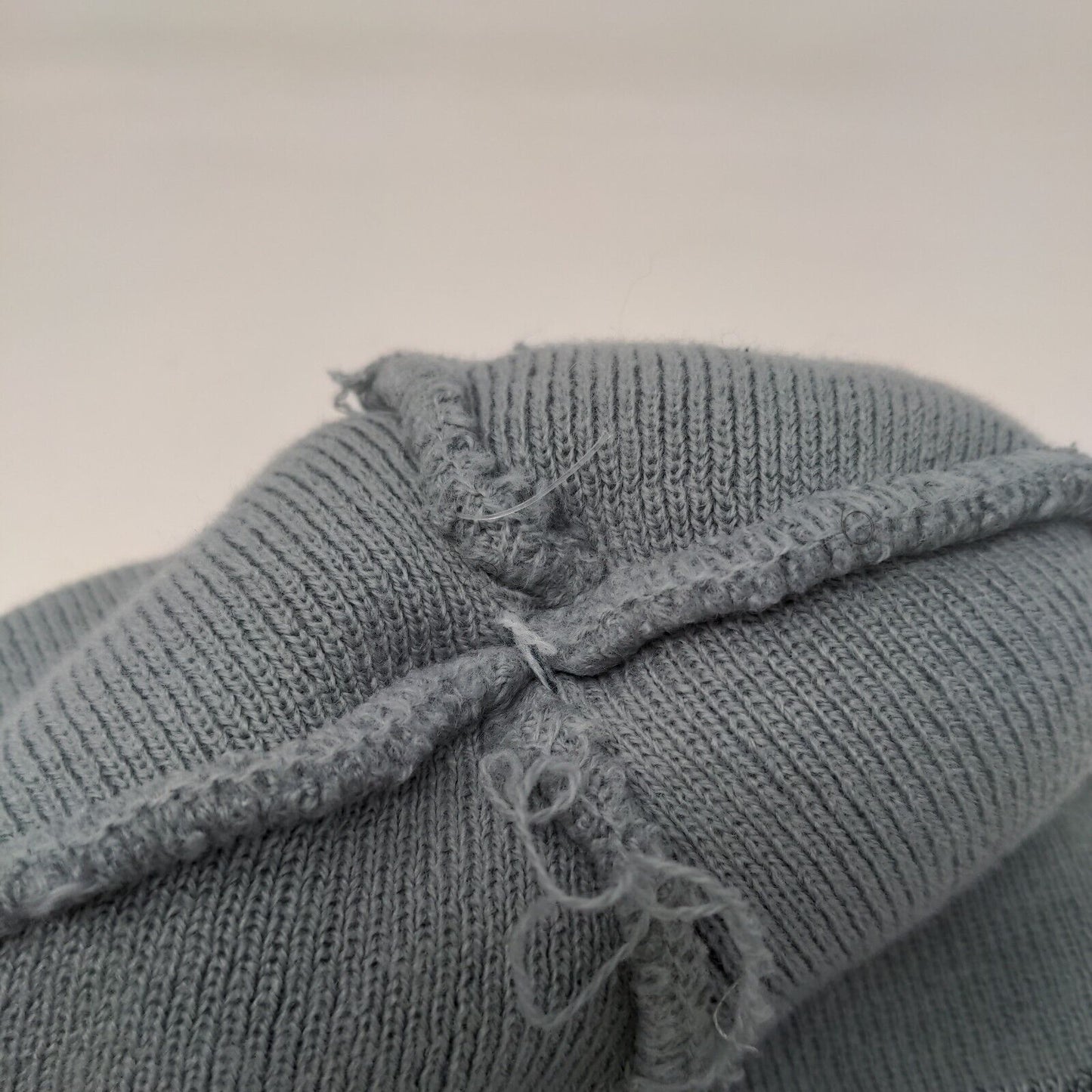 Unbranded Knit Pom Pom Beanie Hat Gray One Size Striped Outdoor