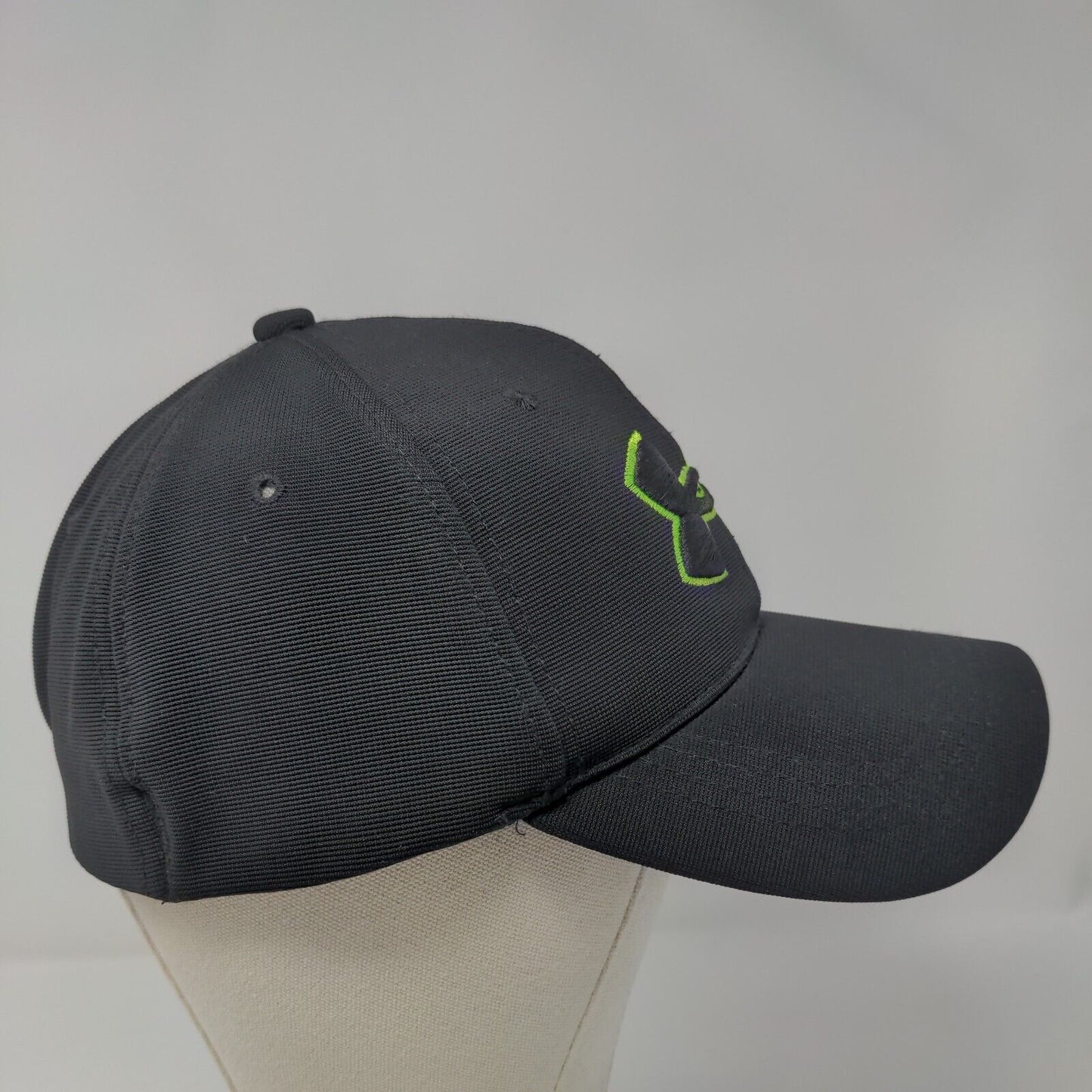 Under Armour Fitted Hat Black OSFA Embroidered Vented Holes 6 Panel