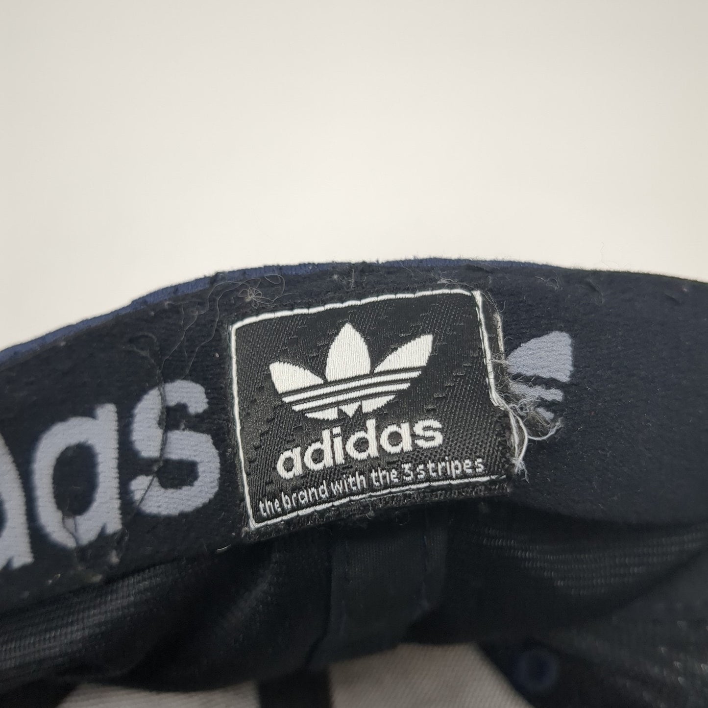 Adidas Trefoil Fitted Hat Medium Embroidered Logo A-Flex Stretch Solid