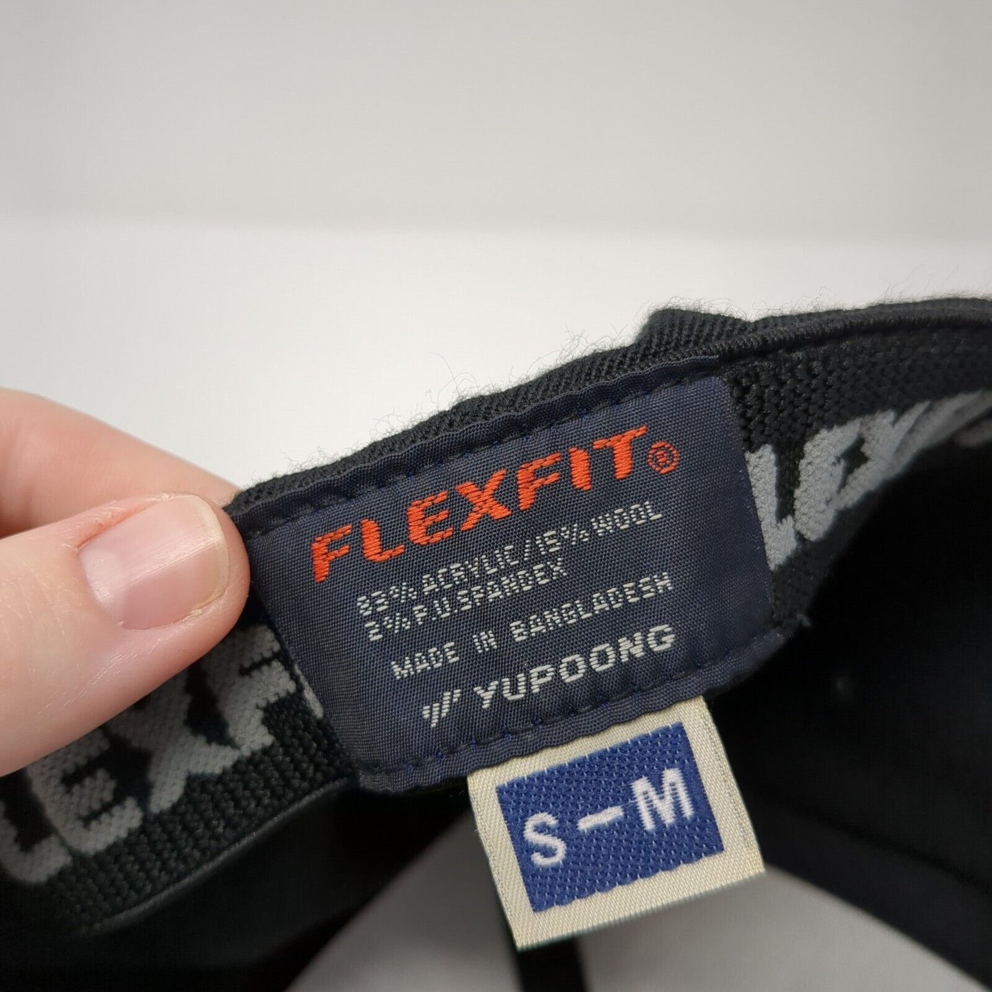 Camping World Fitted Hat Black Small-Medium Stretch Flexfit Yupoong