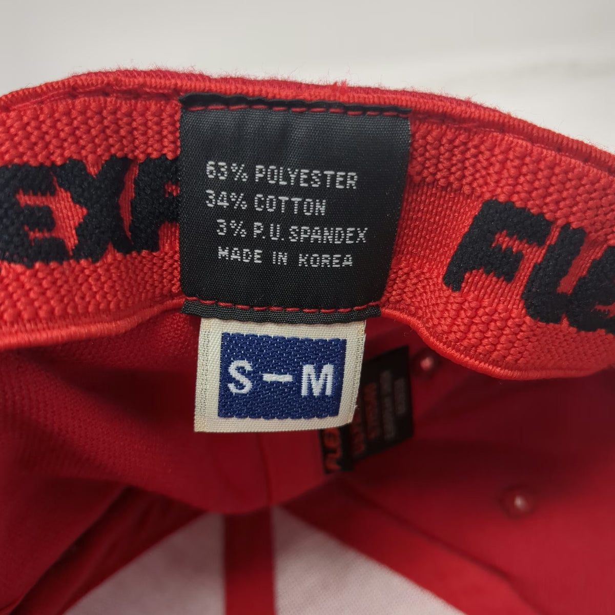 Flexfit Baseball Cap Red M Stretch Fit Embroidered Style Graphic Logo hat