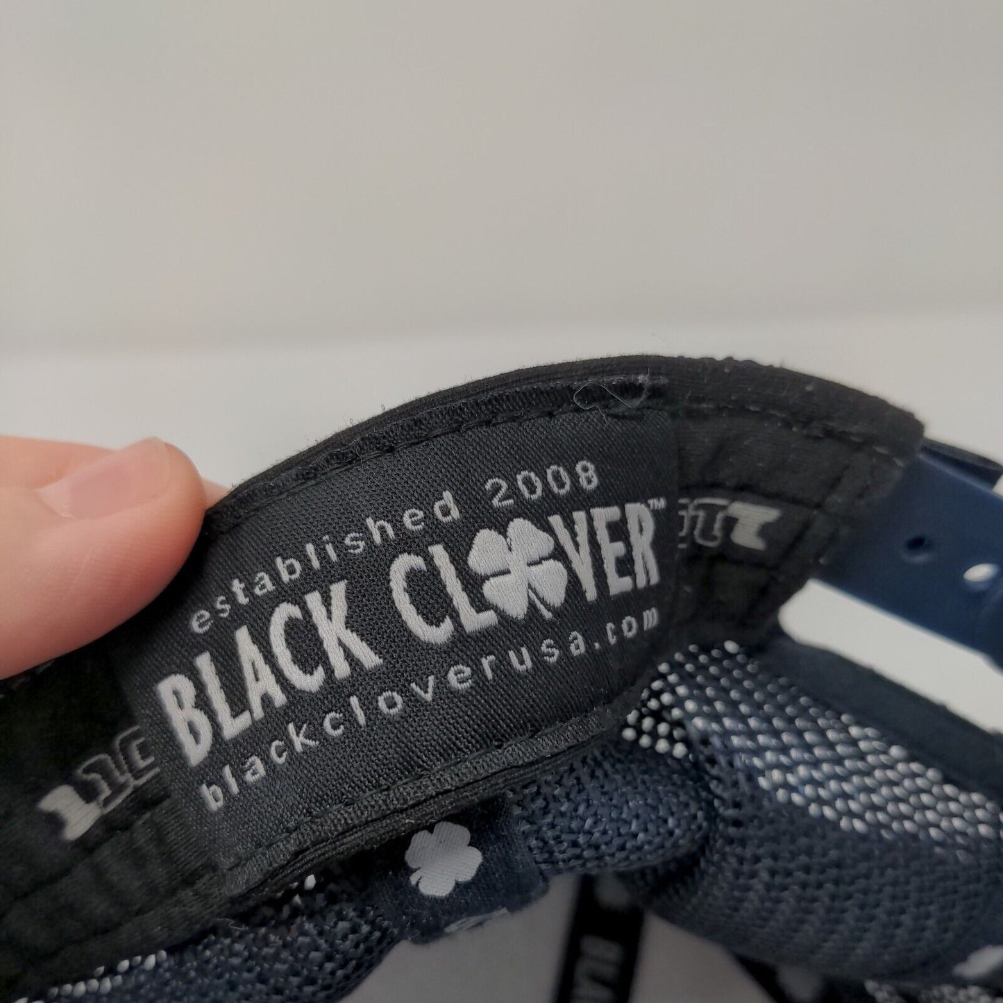 Live Lucky Bali Hai Snapback Trucker Hat Multicolor OSFA 110Flexfit Black Clover