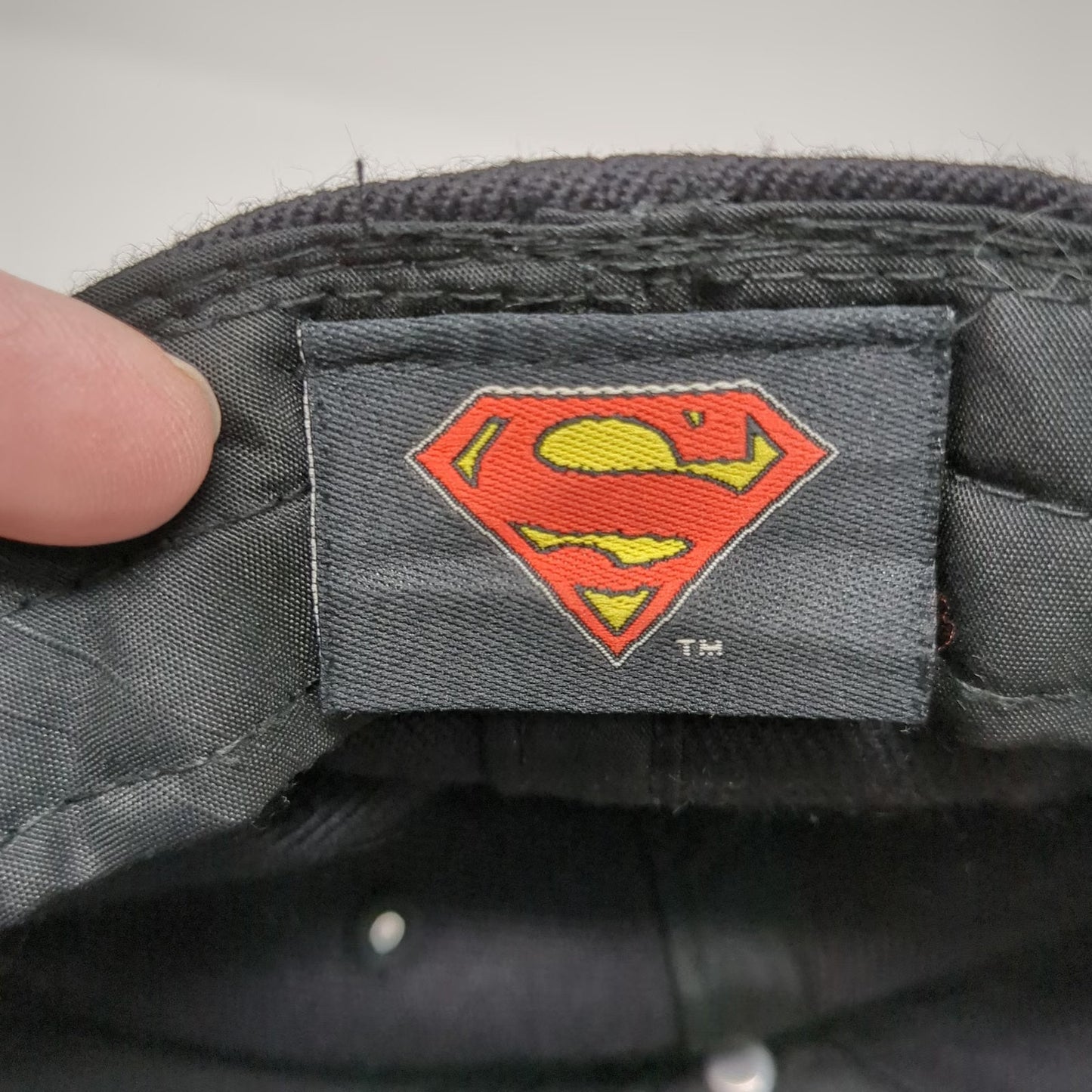 Bioworld Baseball Cap Black M Superman Shield Raised Embroidery Stretch hat