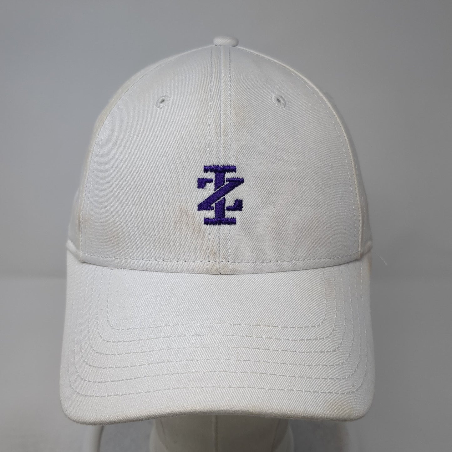 Izod Strapback Baseball Cap White One Size Adjustable Embroidered 6 Panel Otto