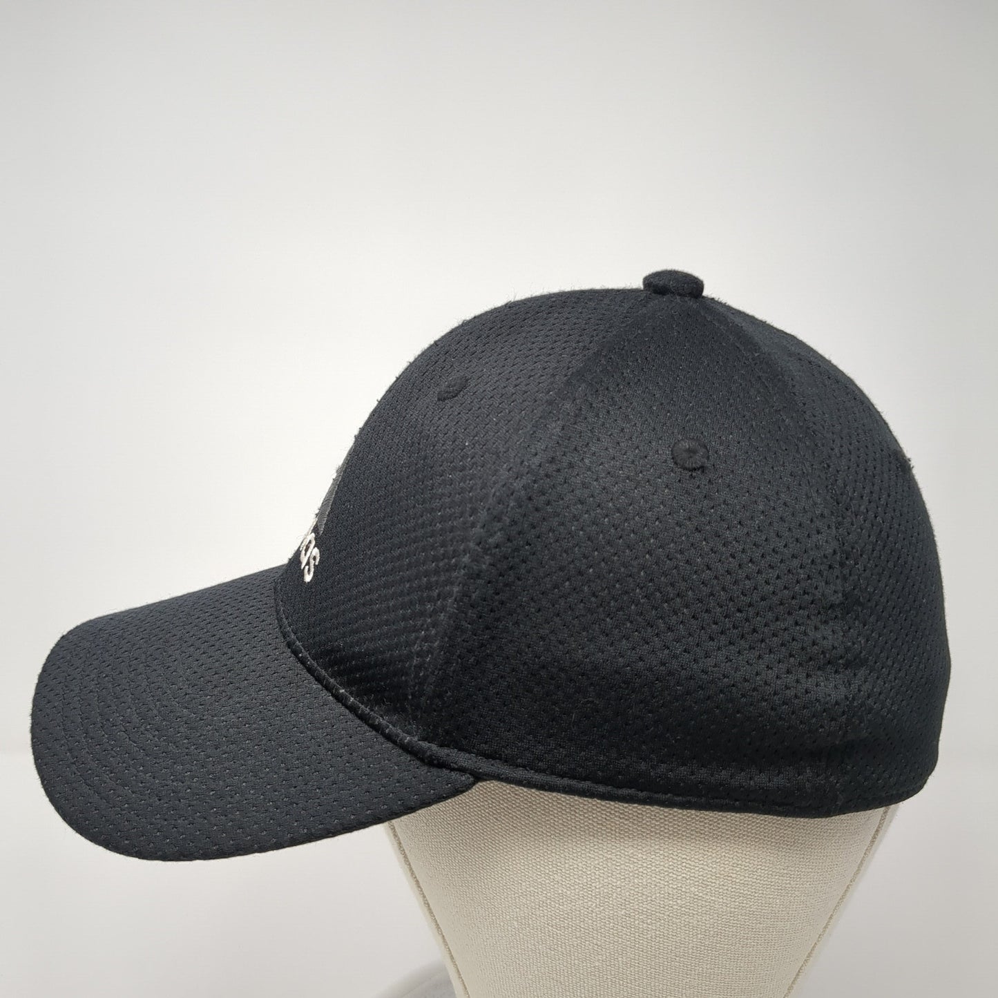 Adidas Fitted Hat Black Embroidered Logo A-Flex Size S/M Polycotton