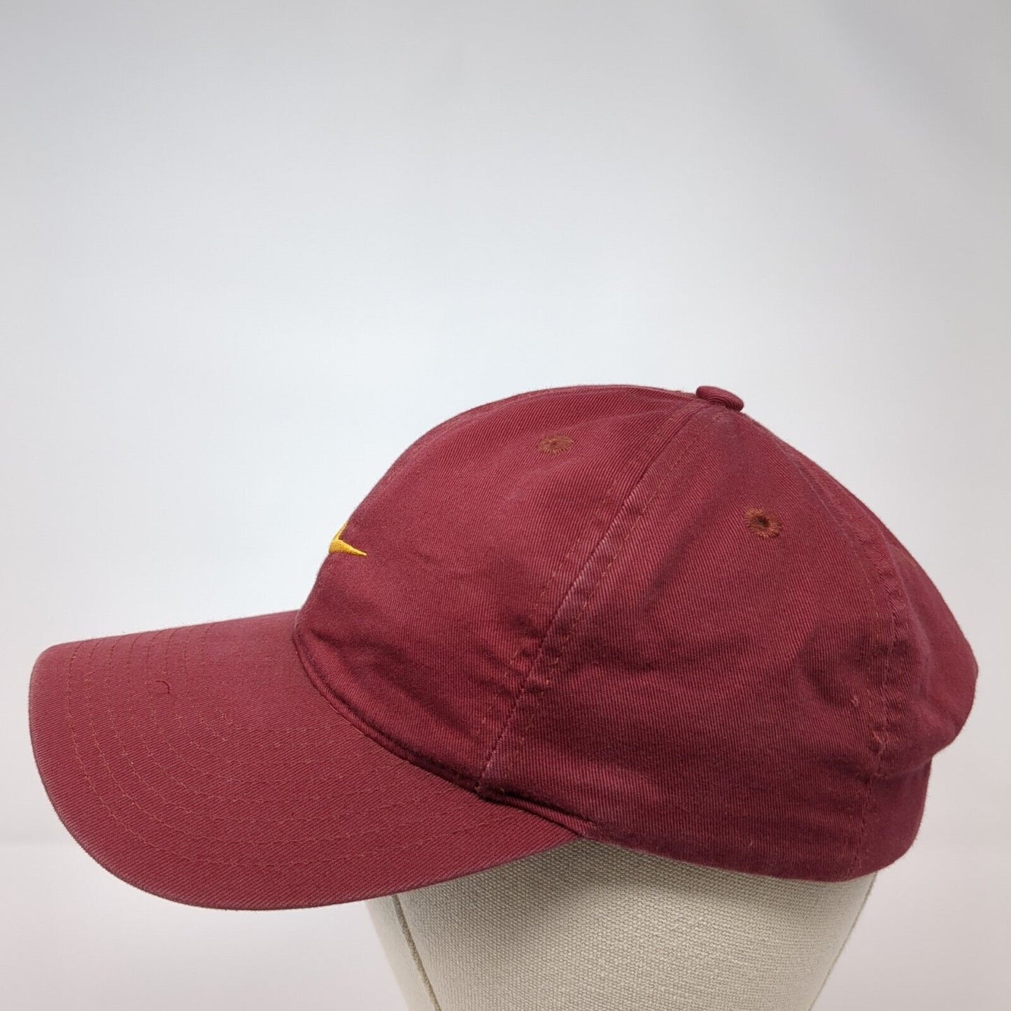 Nike Slideback Hat Red One Size Adjustable Embroidered Swoosh 6 Panel