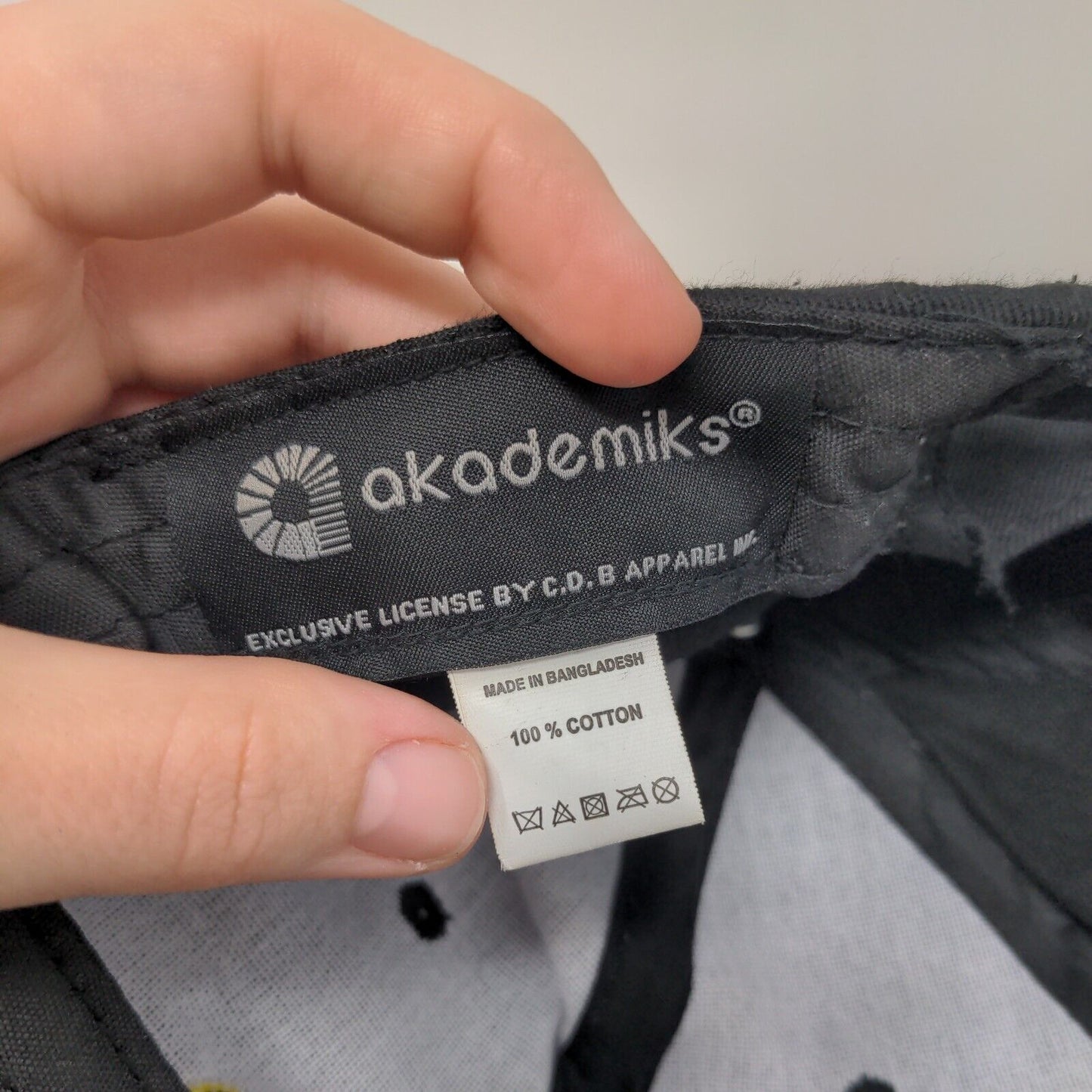 KING Snapback Hat Black One Size Adjustable Embroidered 6 Panel Akademiks