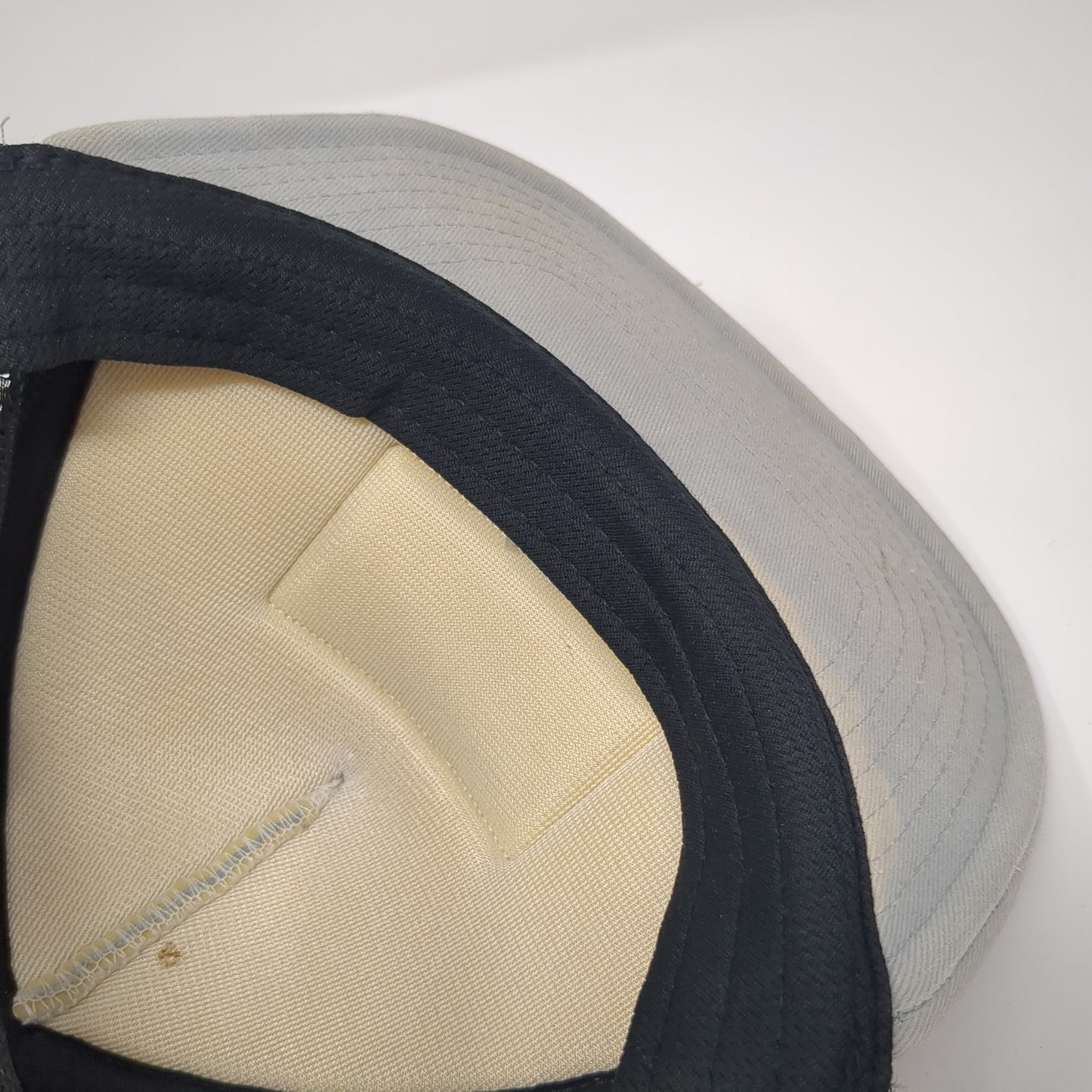 Quiksilver Snapback Trucker Hat Gray One Size Adjustable Embroidered Mesh Back