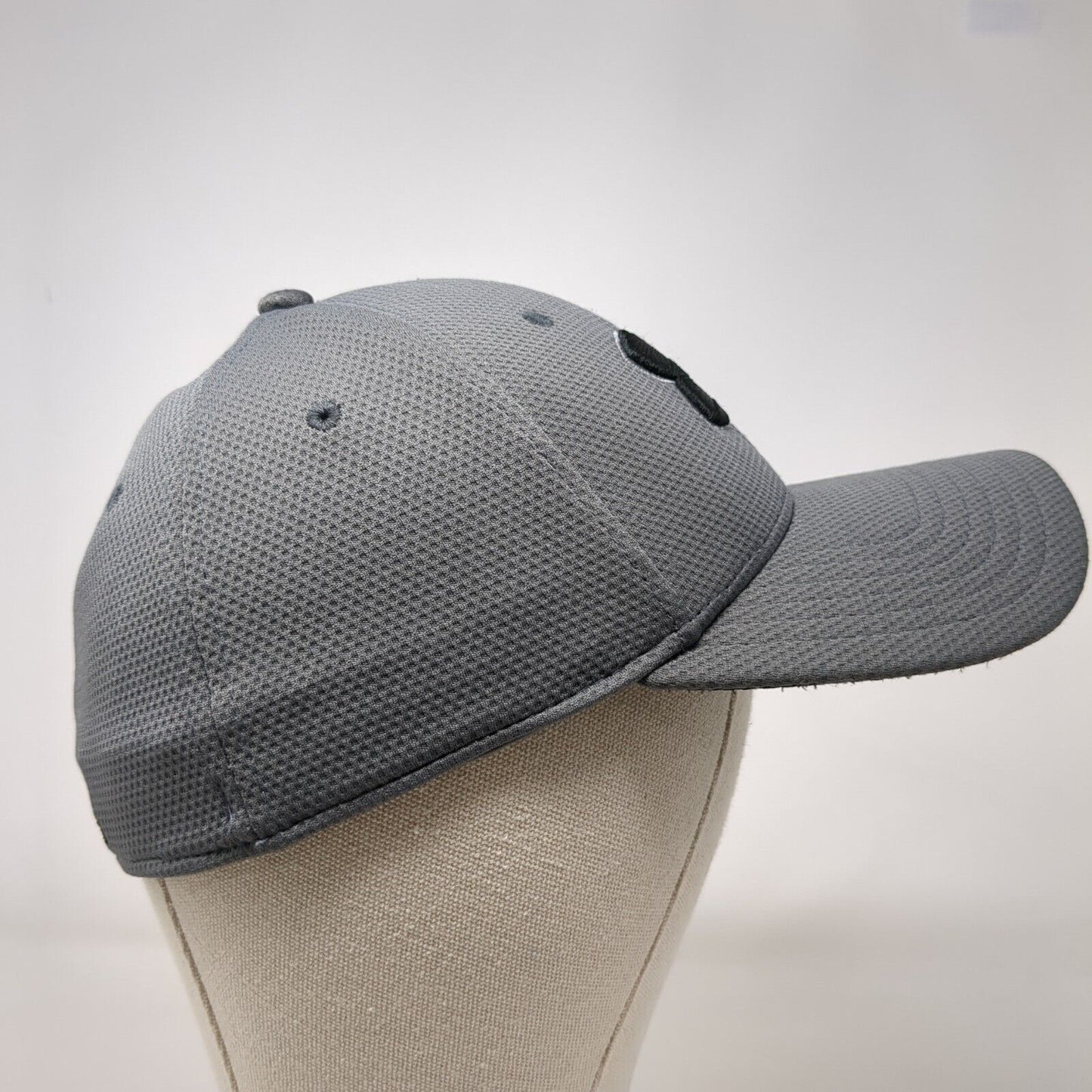 Under Armour Fitted Hat Gray Medium/Large Embroidered Solid 6 Panel