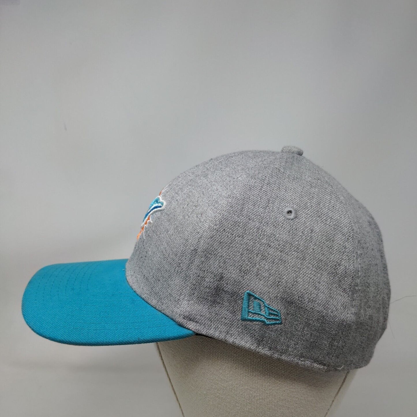 Miami Dolphins NFL Fitted Hat Gray Blue Size M Embroidered New Era 39Thirty