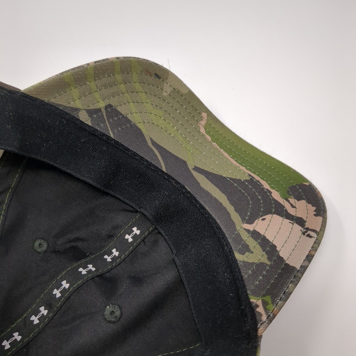 Under Armour Snapback Hat Camouflage Youth OSFA Adjustable Embroidered