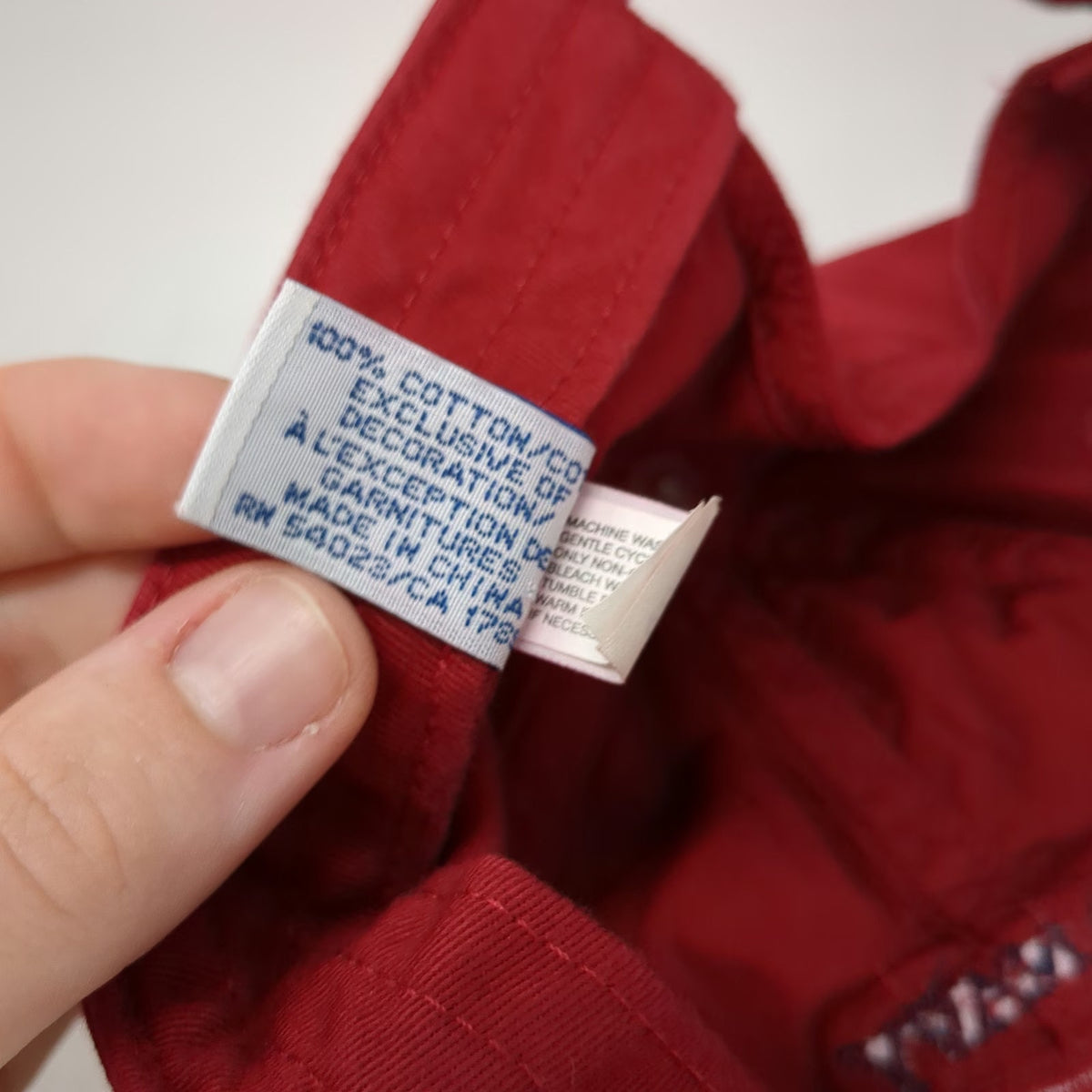 Old Navy Baseball Red S/M Slideback 2002 American Flag Embroidered Cotton Hat