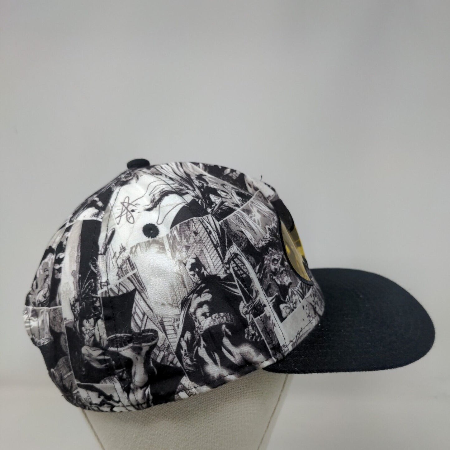 Batman Snapback Hat Multicolor OSFM Adjustable Embroidered 6 Panel DC Comics