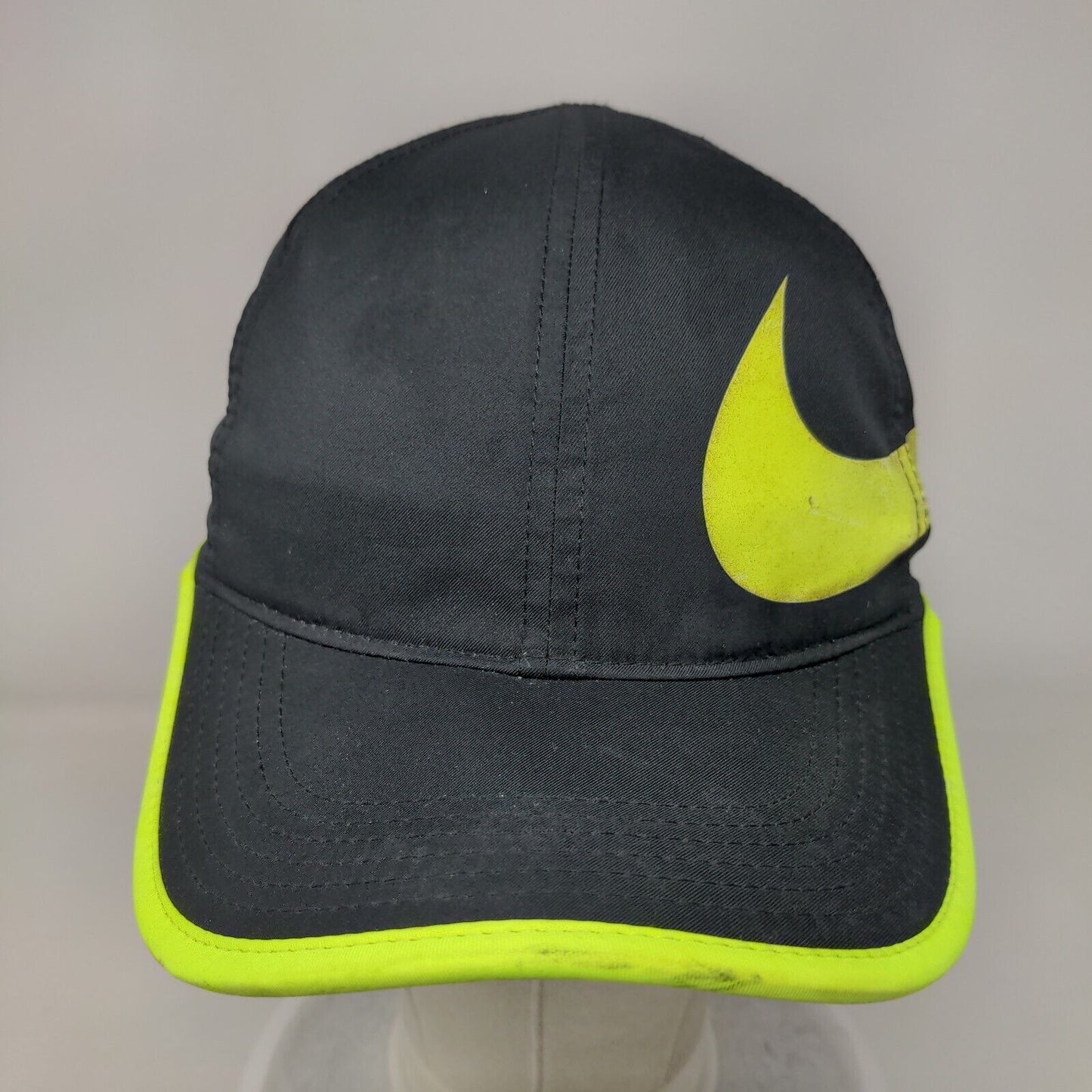 Nike Big Swoosh Strapback Hat Black OSFM Adjustable Featherlight Dri-Fit