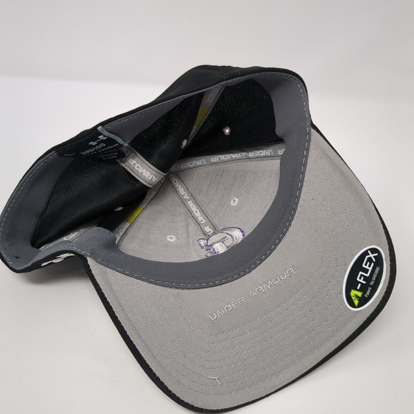 CI Fitted Hat Black Large Embroidered A-Flex Under Armour 6 Panel